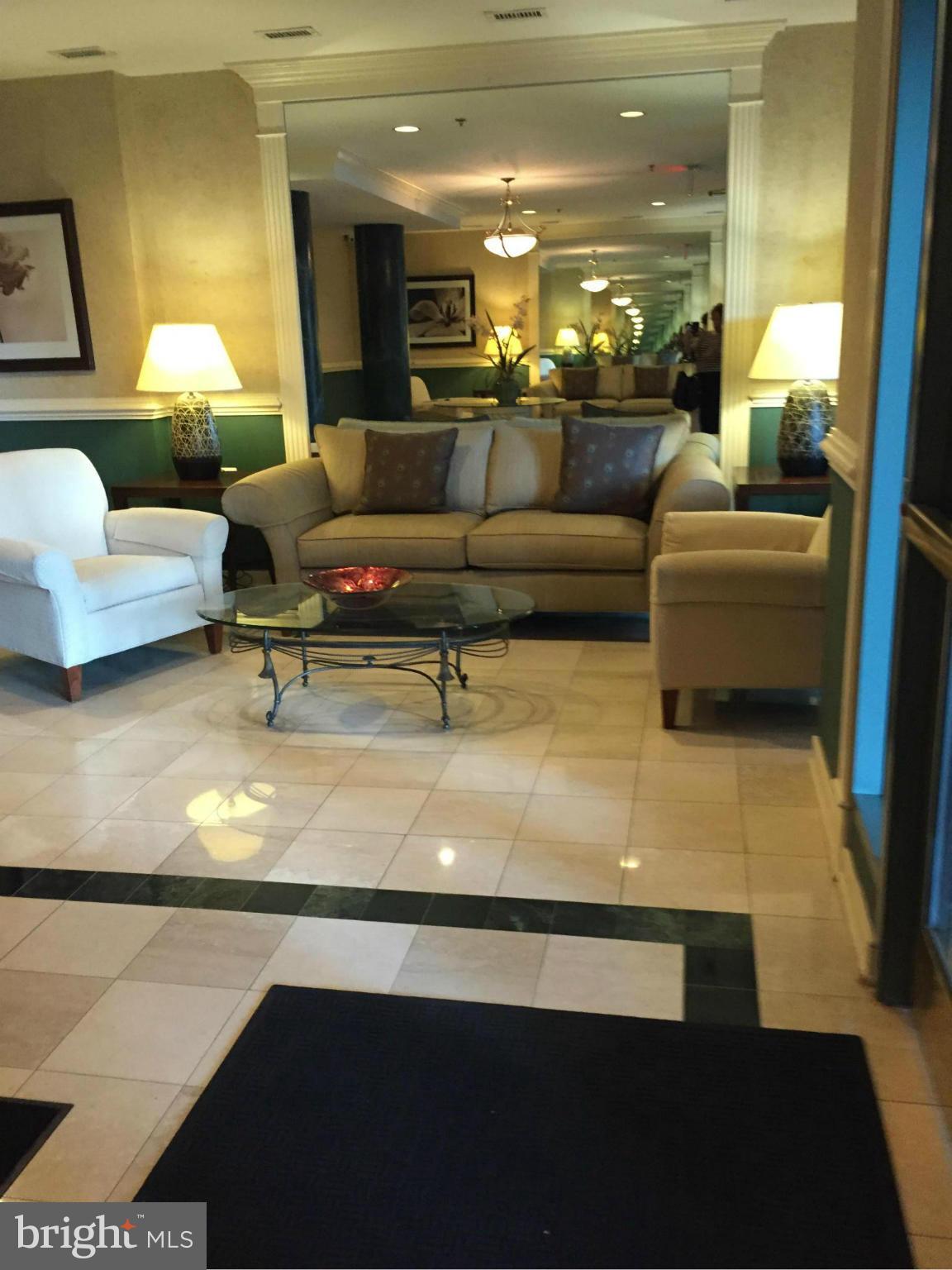 WINDSOR PLAZA - Residential Lease