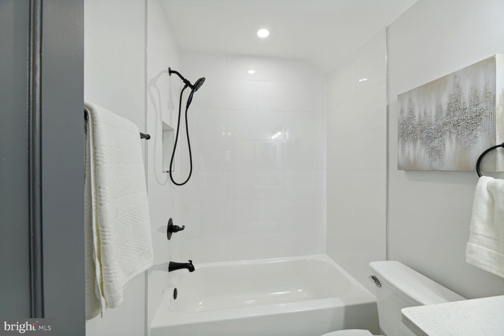 MICHIGAN PARK HILLS - Residential