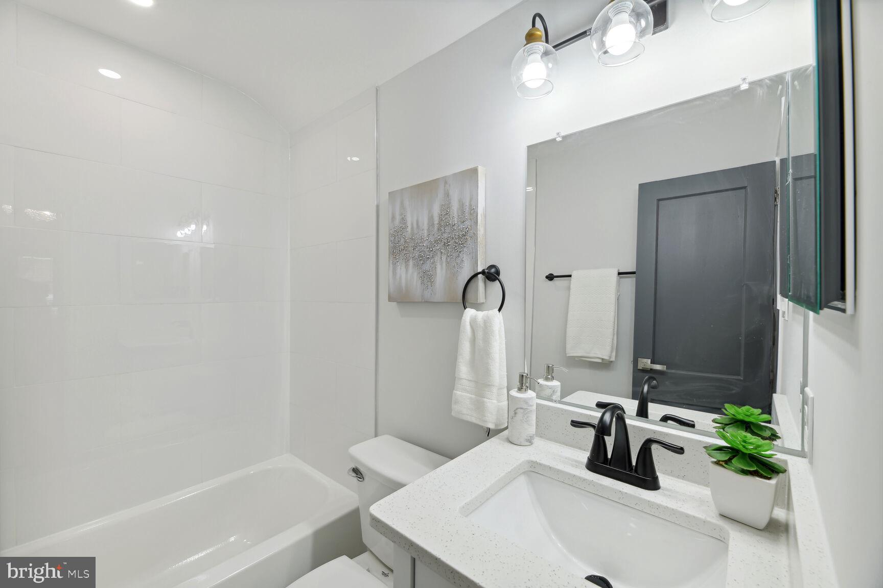 MICHIGAN PARK HILLS - Residential