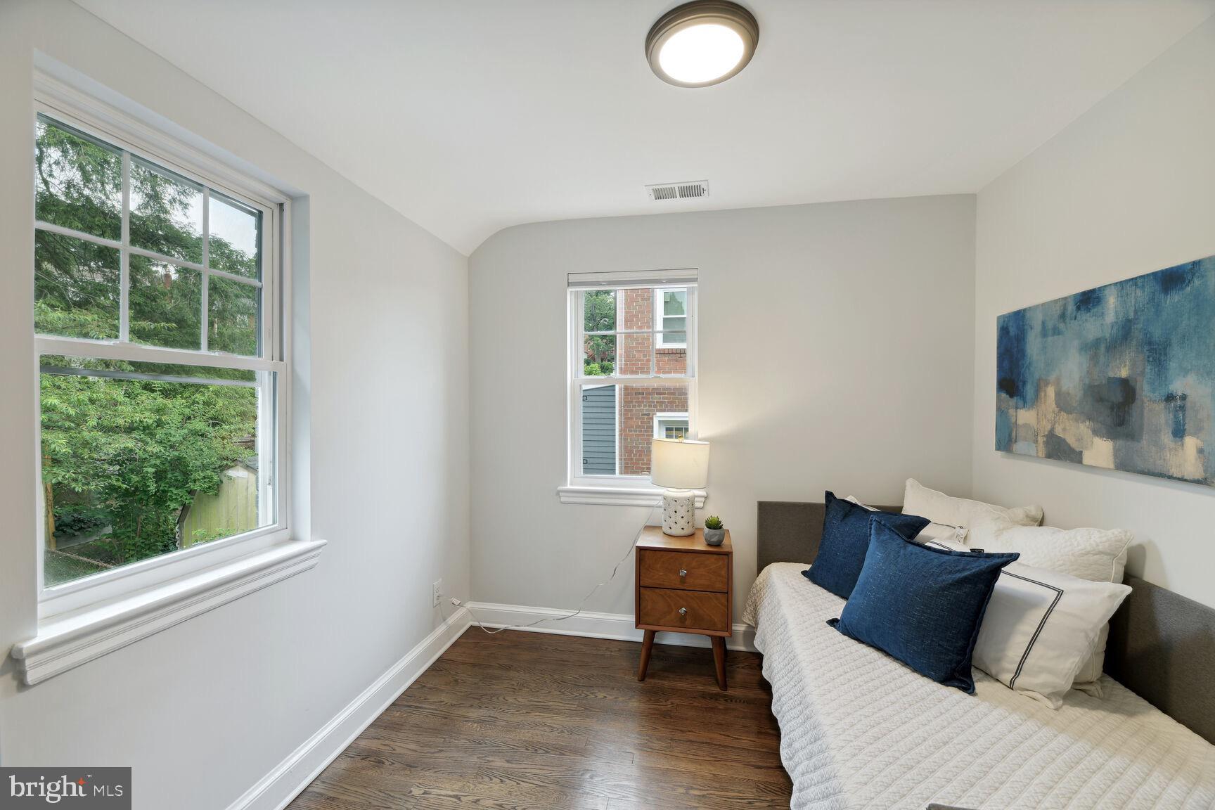 MICHIGAN PARK HILLS - Residential