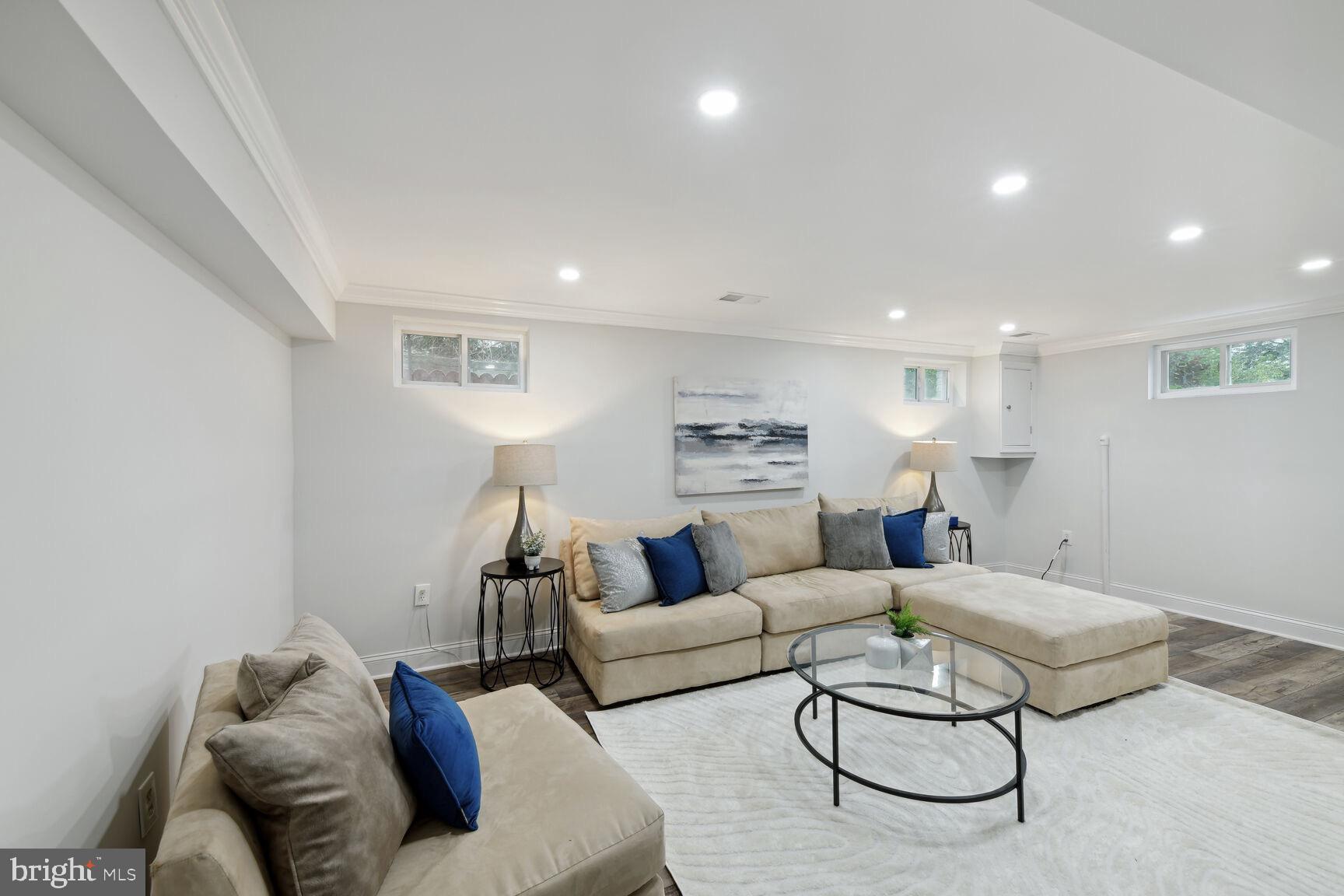 MICHIGAN PARK HILLS - Residential