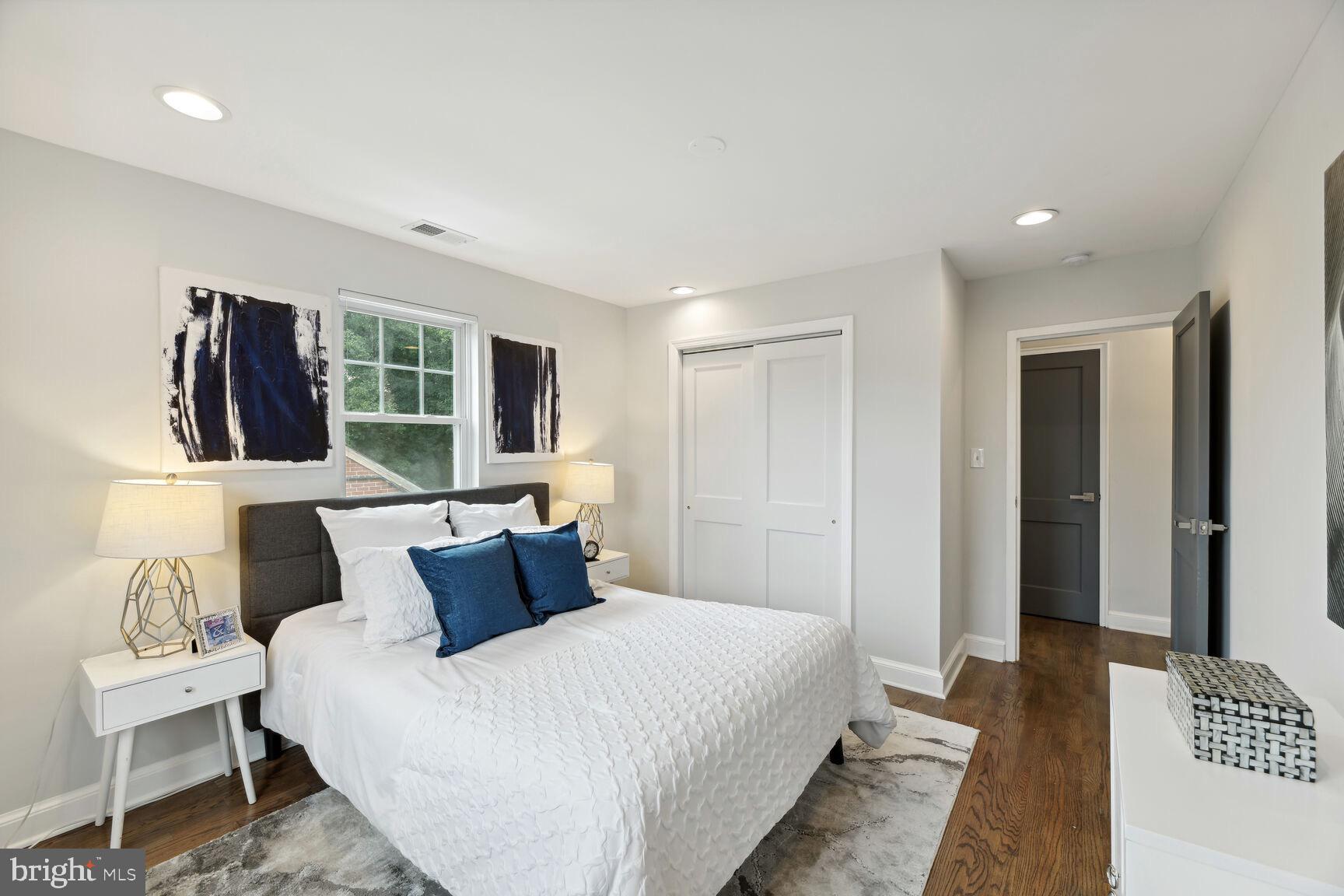 MICHIGAN PARK HILLS - Residential