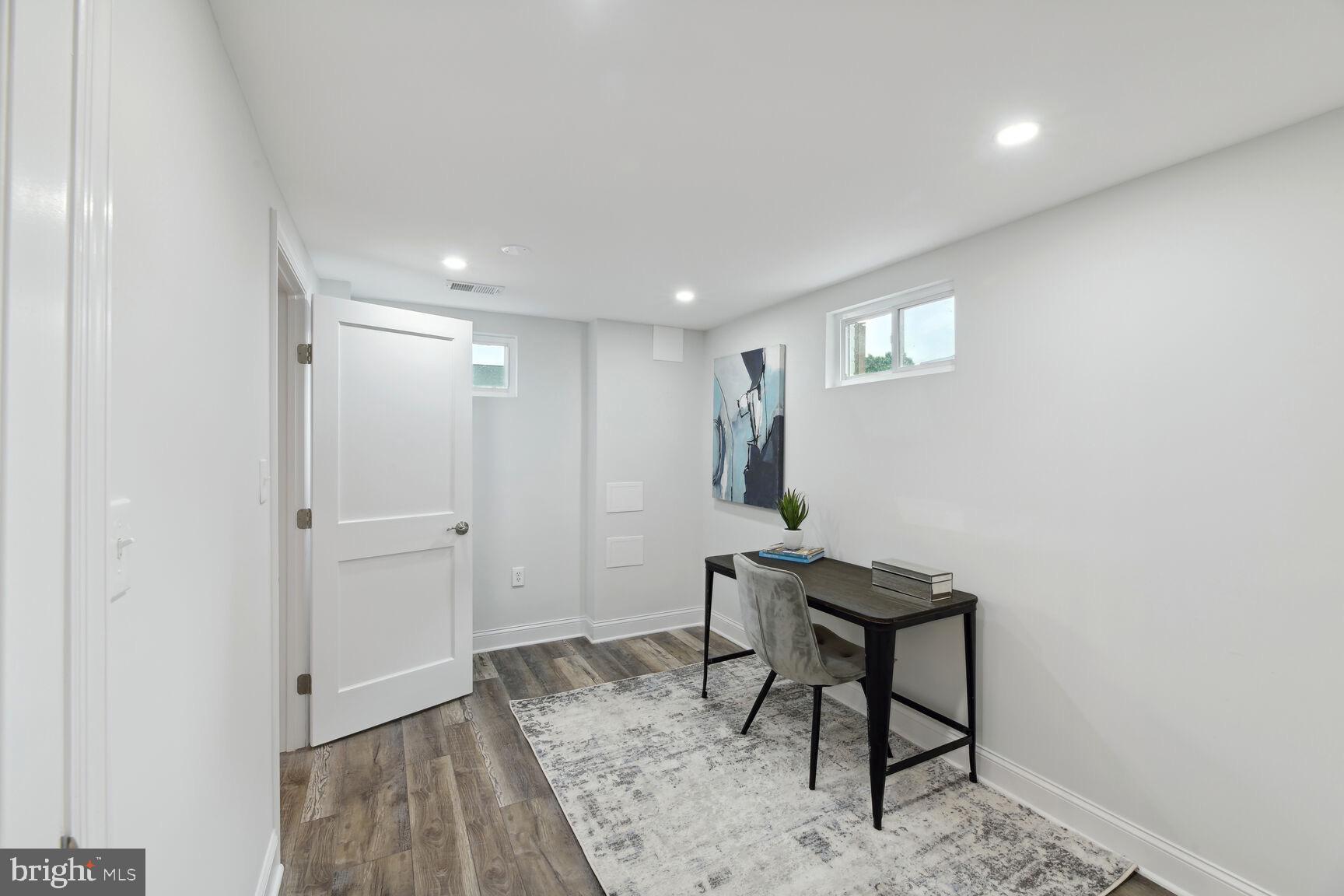 MICHIGAN PARK HILLS - Residential