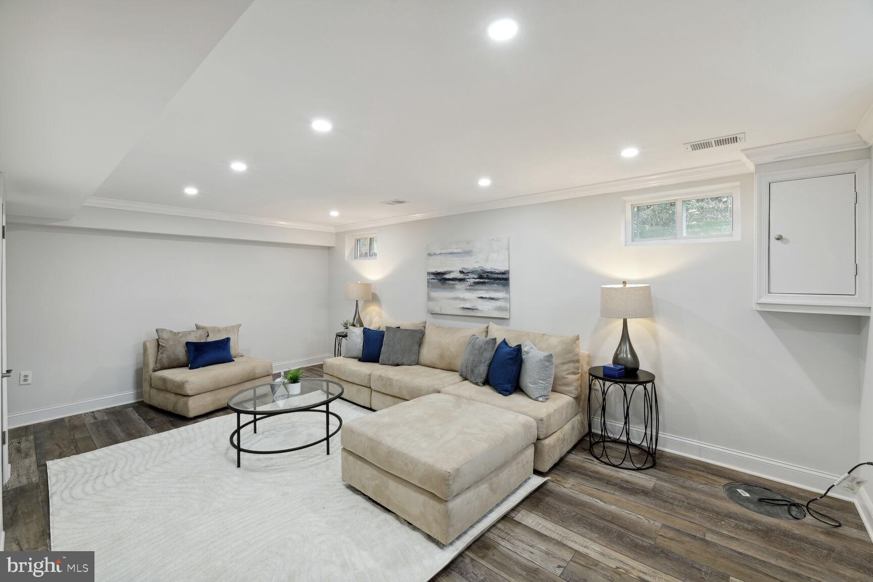 MICHIGAN PARK HILLS - Residential