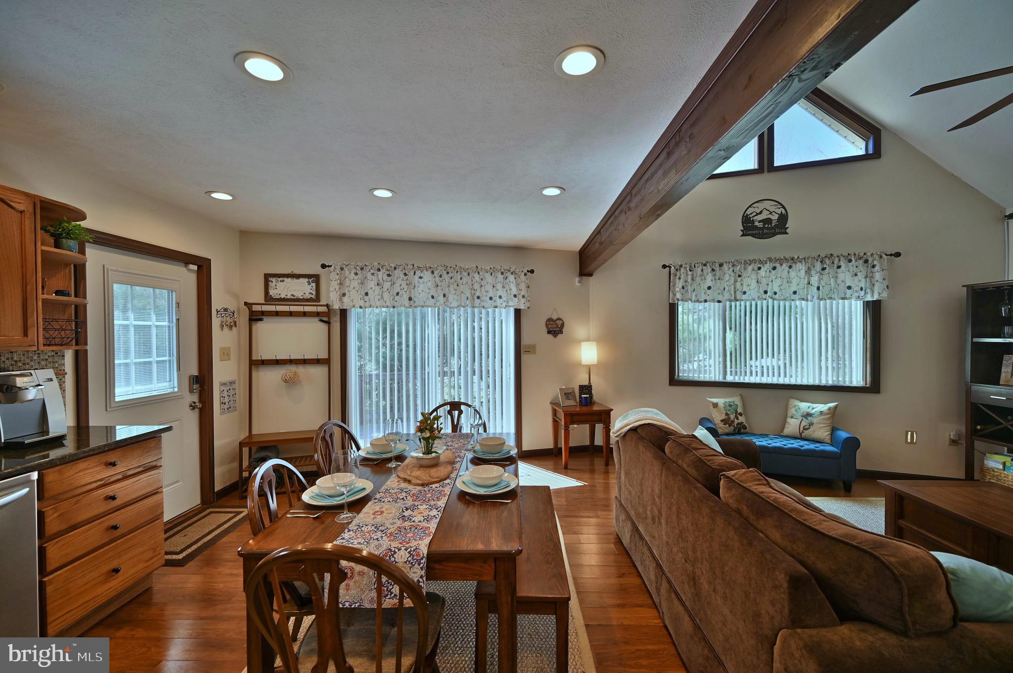 TOWAMENSING TRAILS - Residential