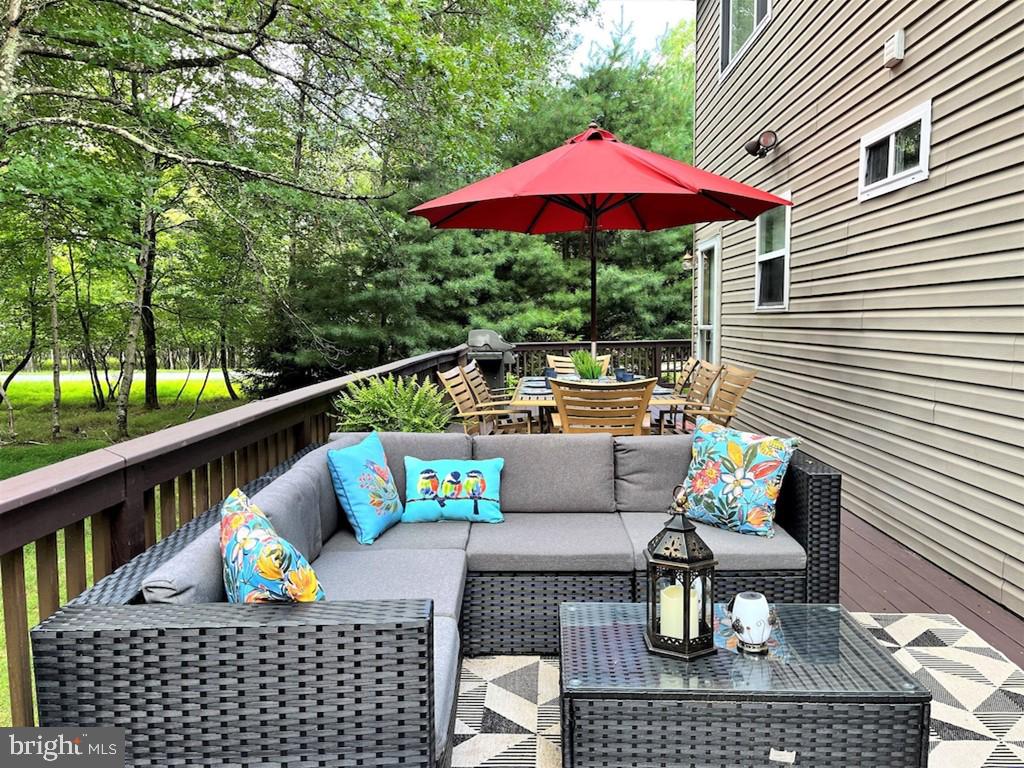 TOWAMENSING TRAILS - Residential