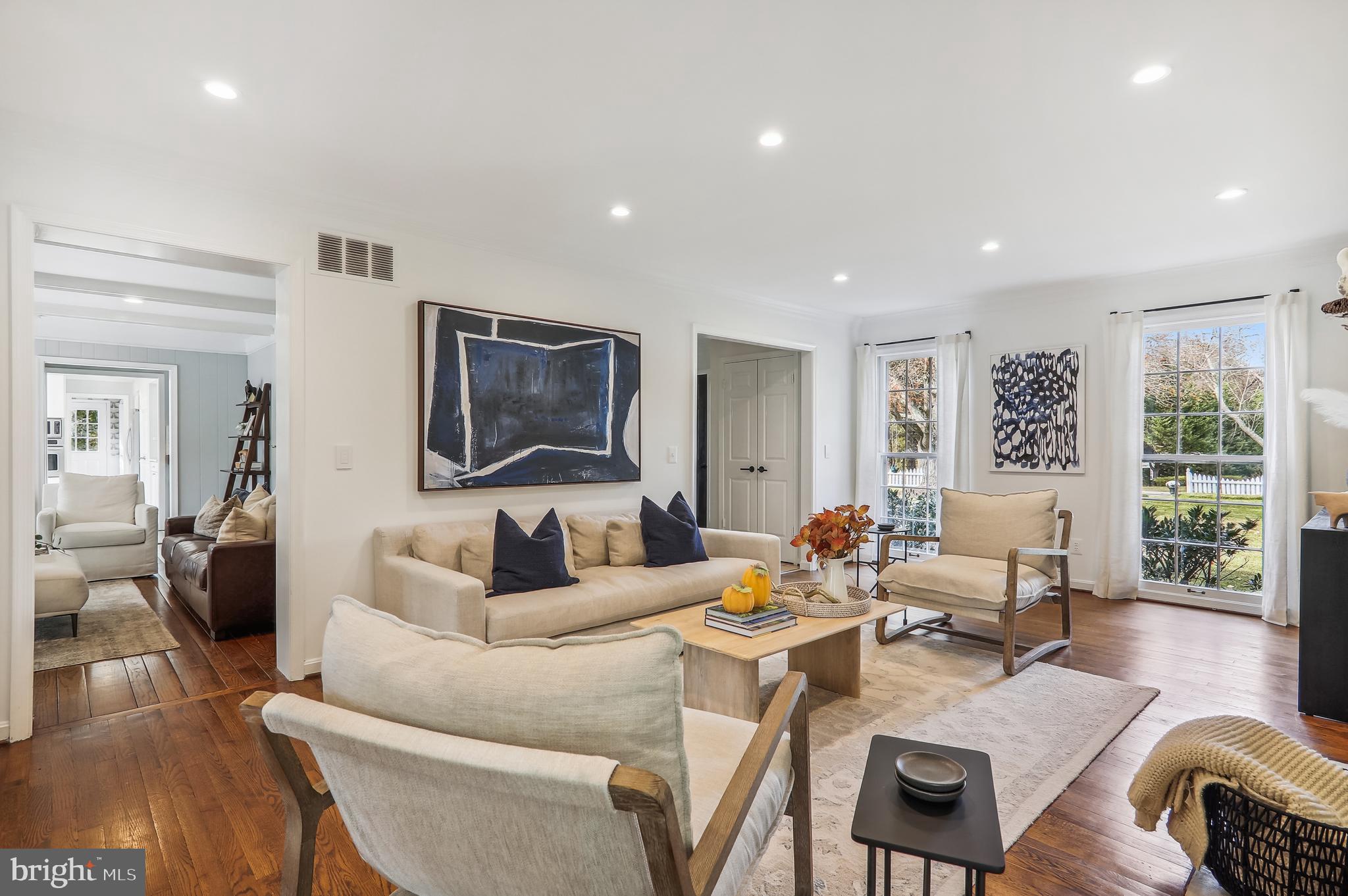 RIVERS EDGE - Residential