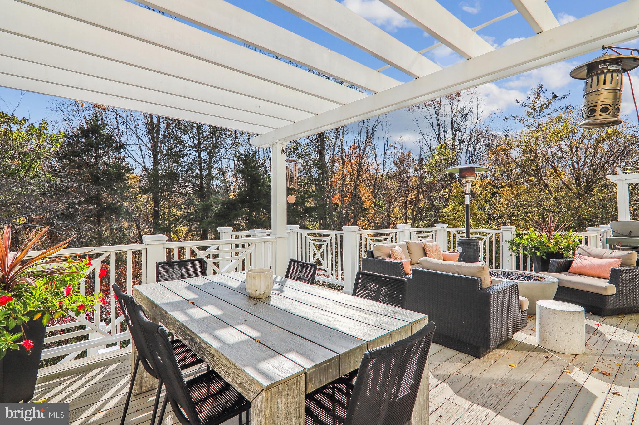 RIVERS EDGE - Residential