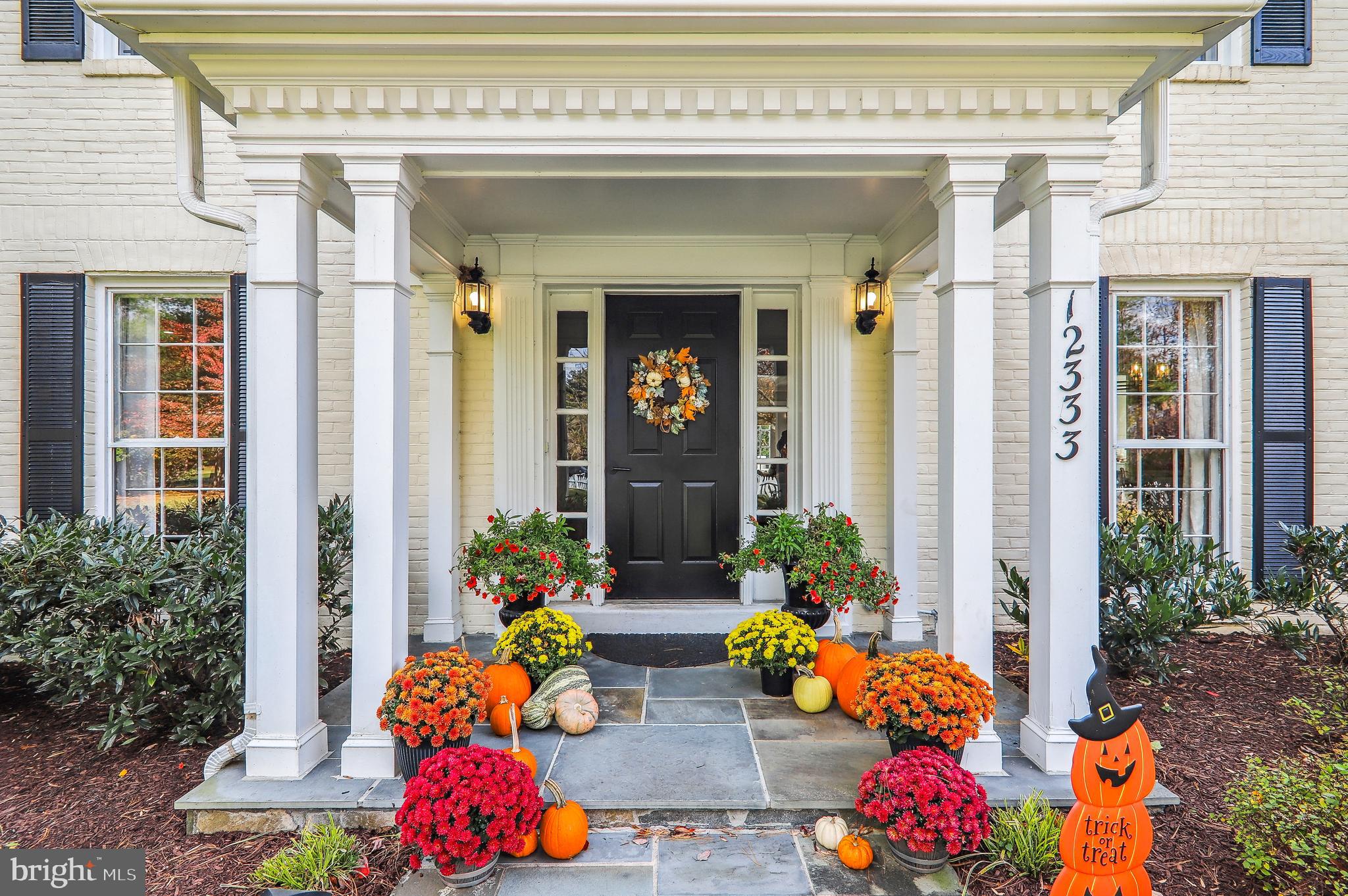 RIVERS EDGE - Residential