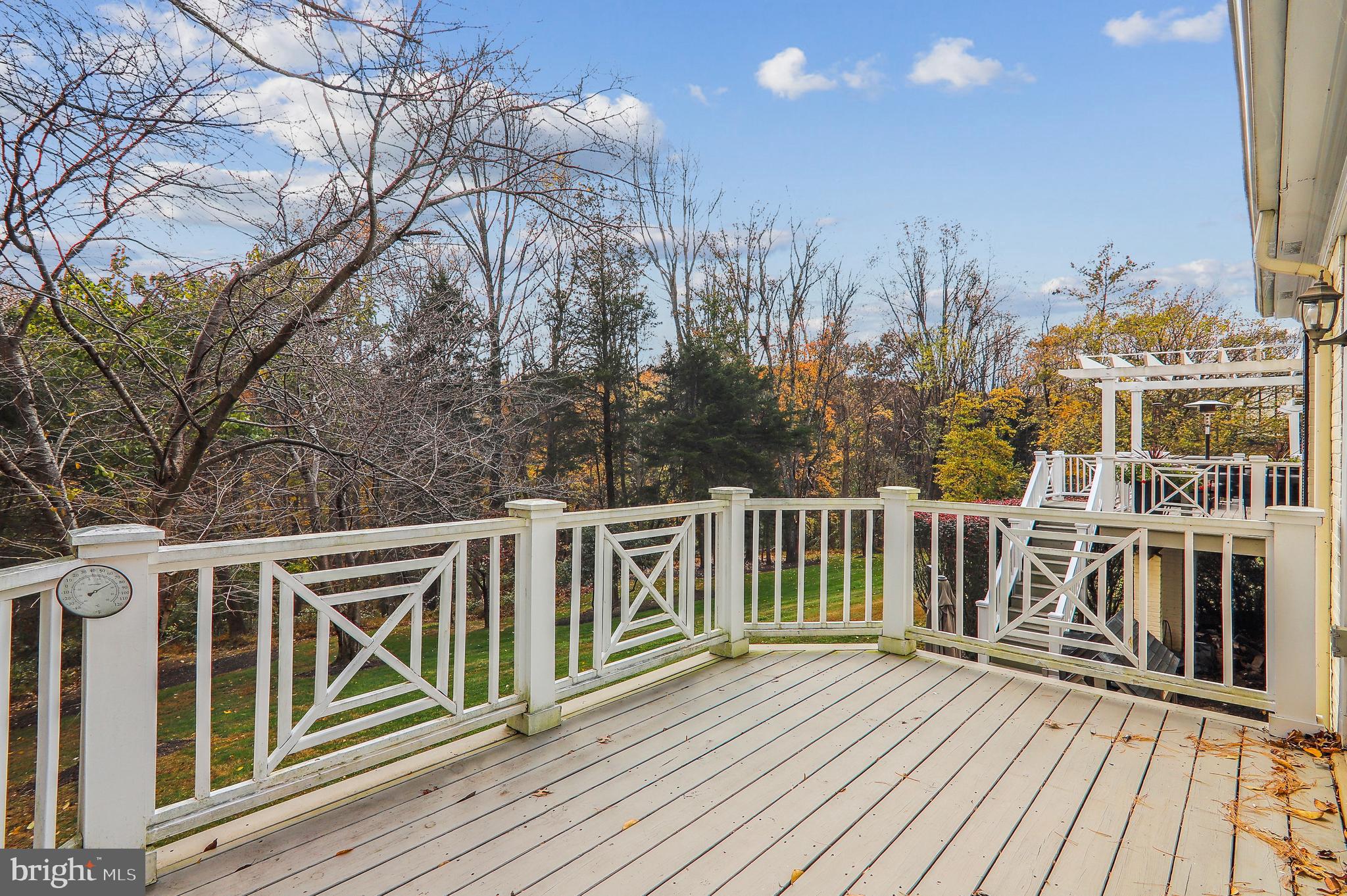 RIVERS EDGE - Residential