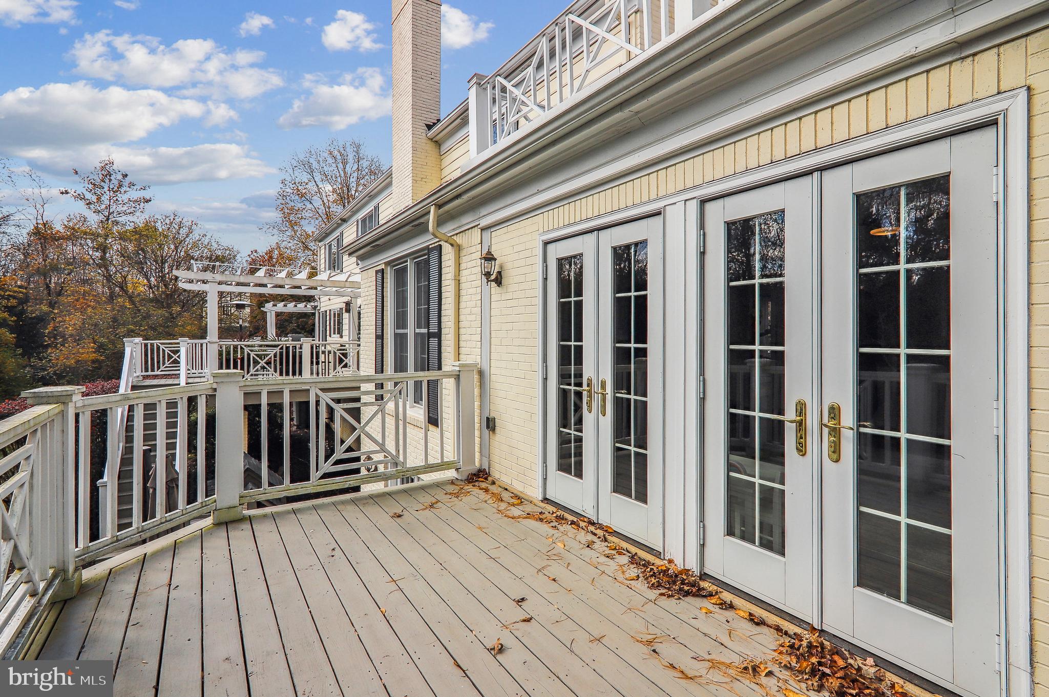 RIVERS EDGE - Residential