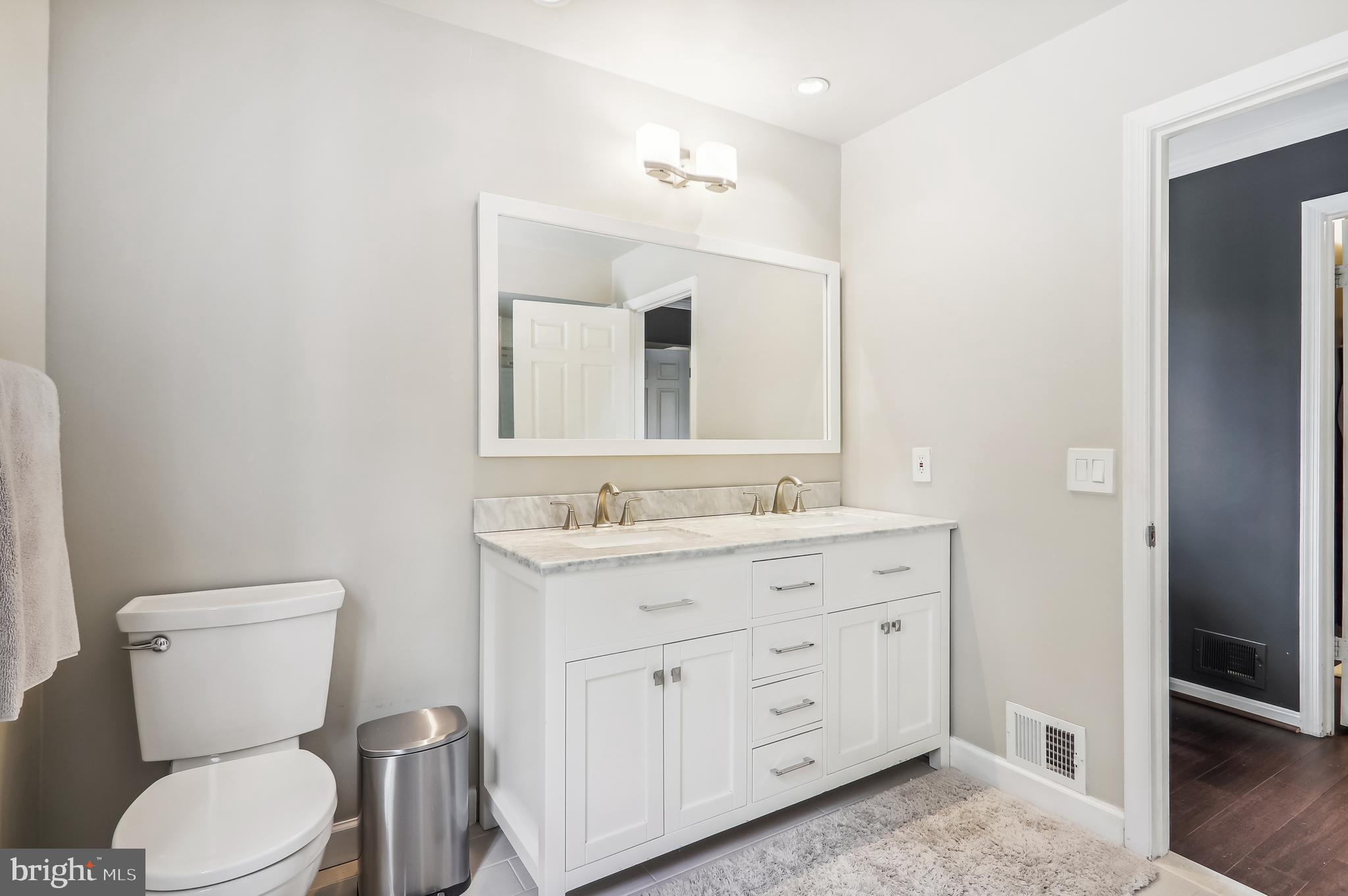 RIVERS EDGE - Residential