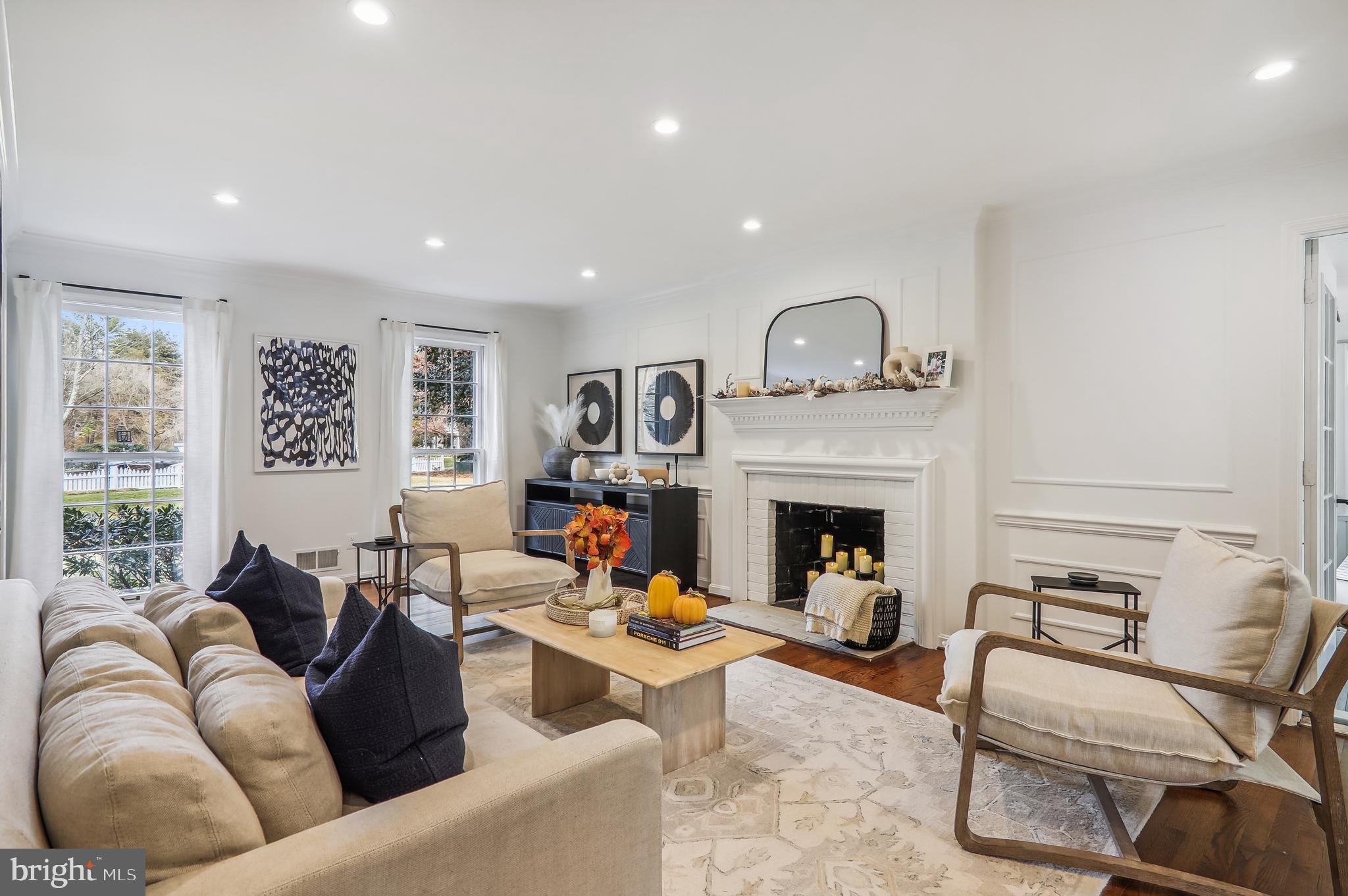 RIVERS EDGE - Residential