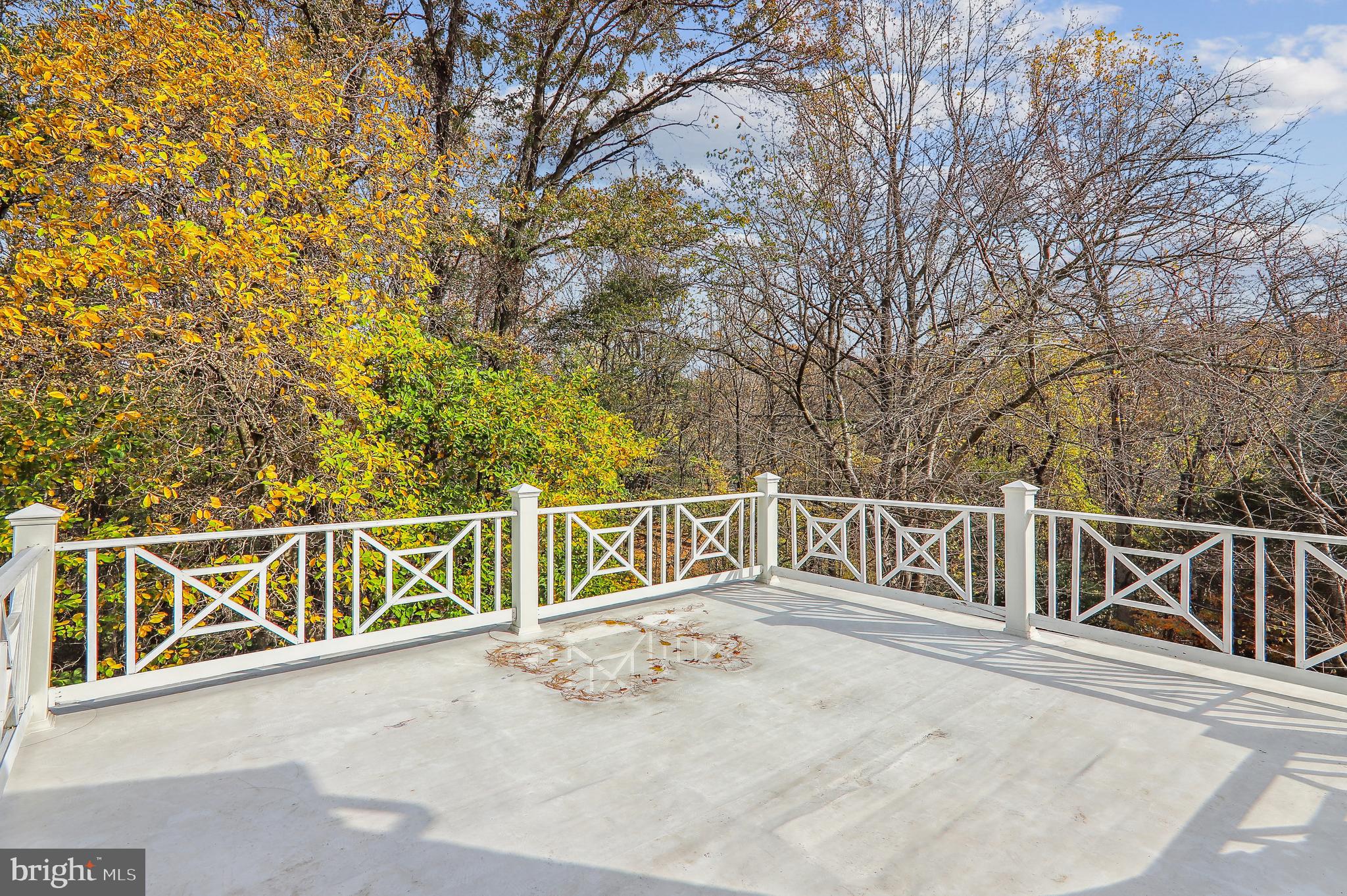 RIVERS EDGE - Residential