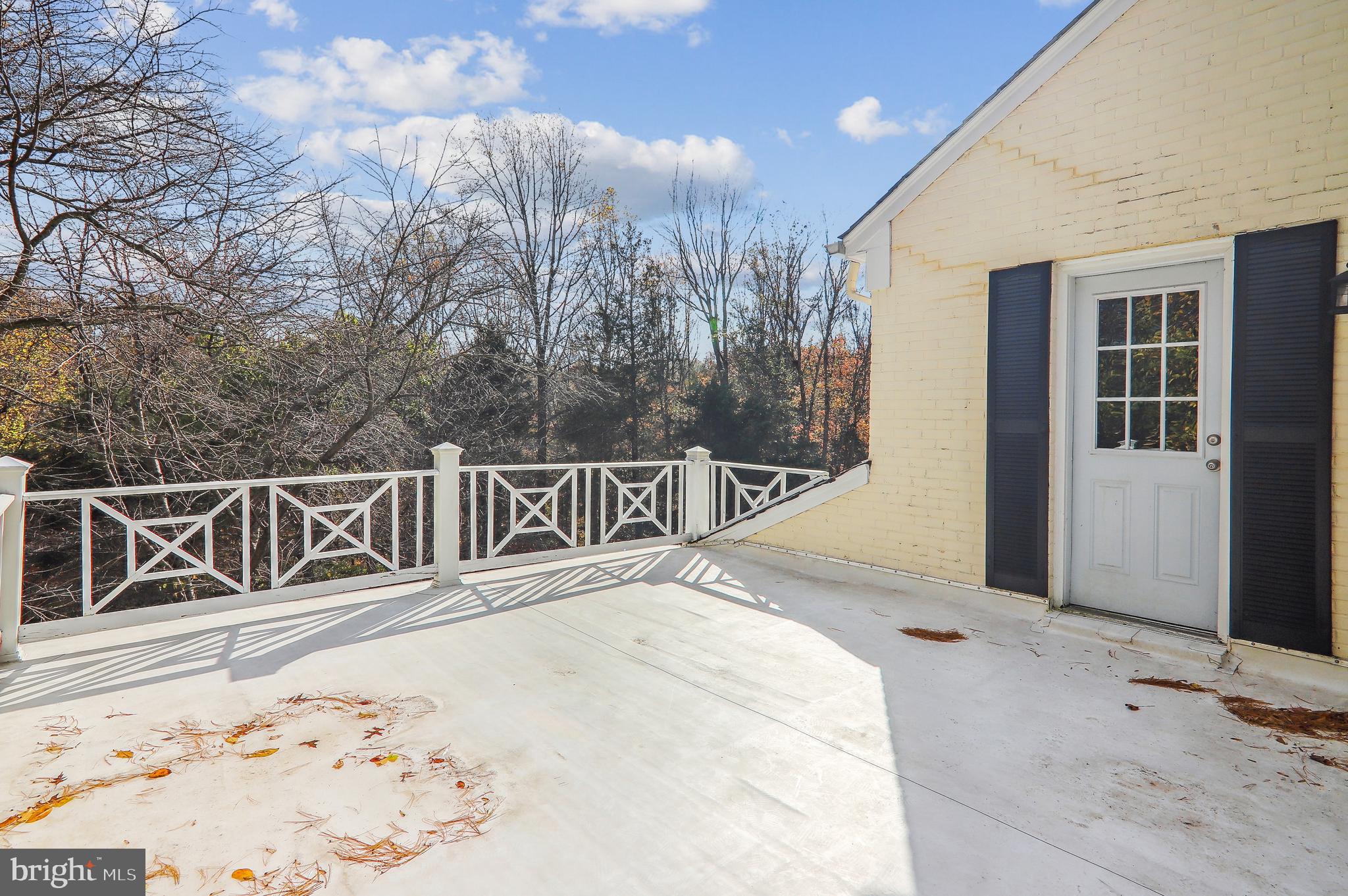 RIVERS EDGE - Residential