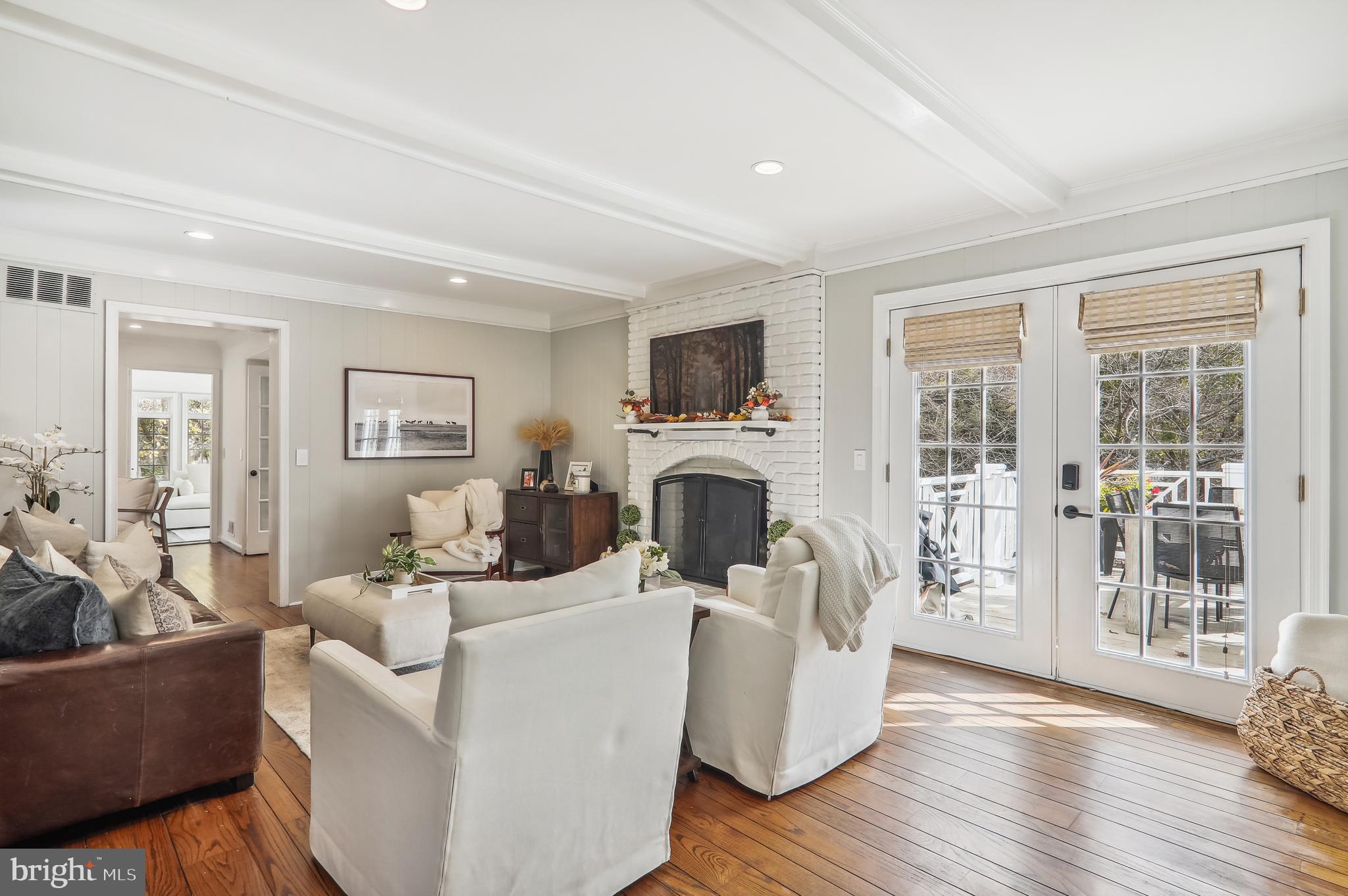 RIVERS EDGE - Residential