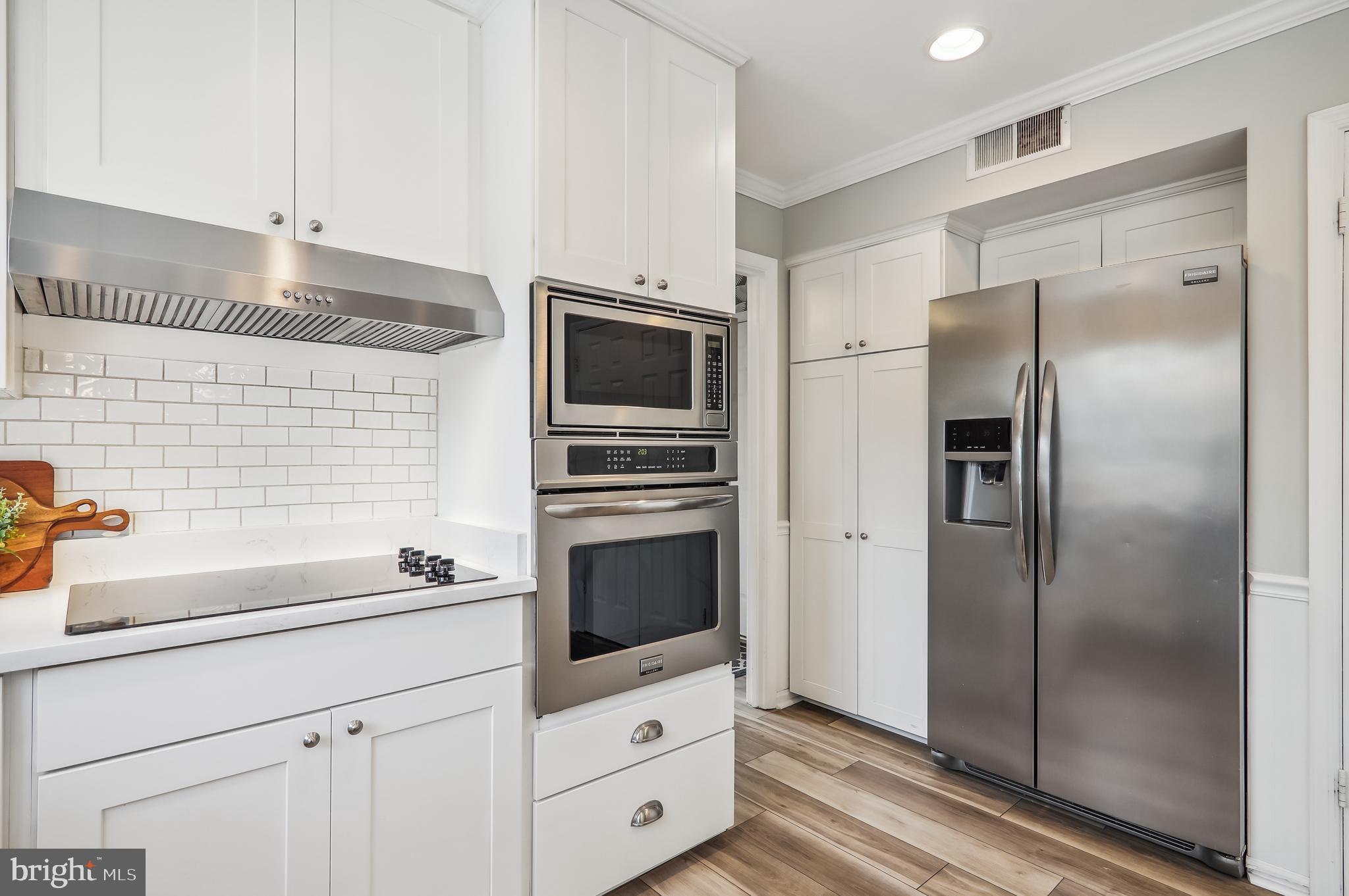 RIVERS EDGE - Residential