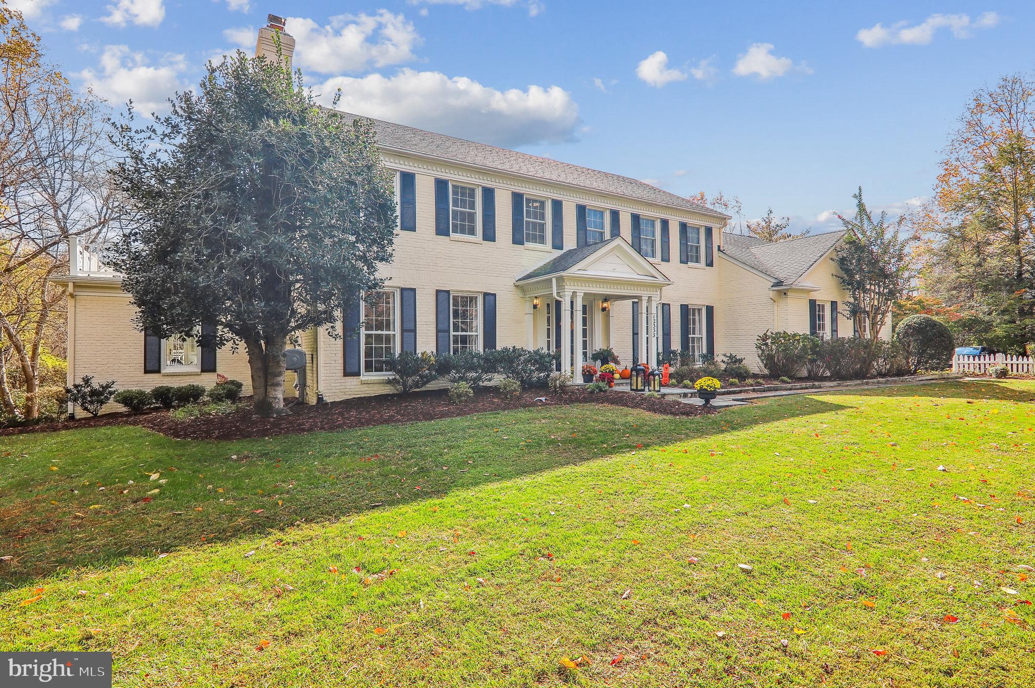 RIVERS EDGE - Residential