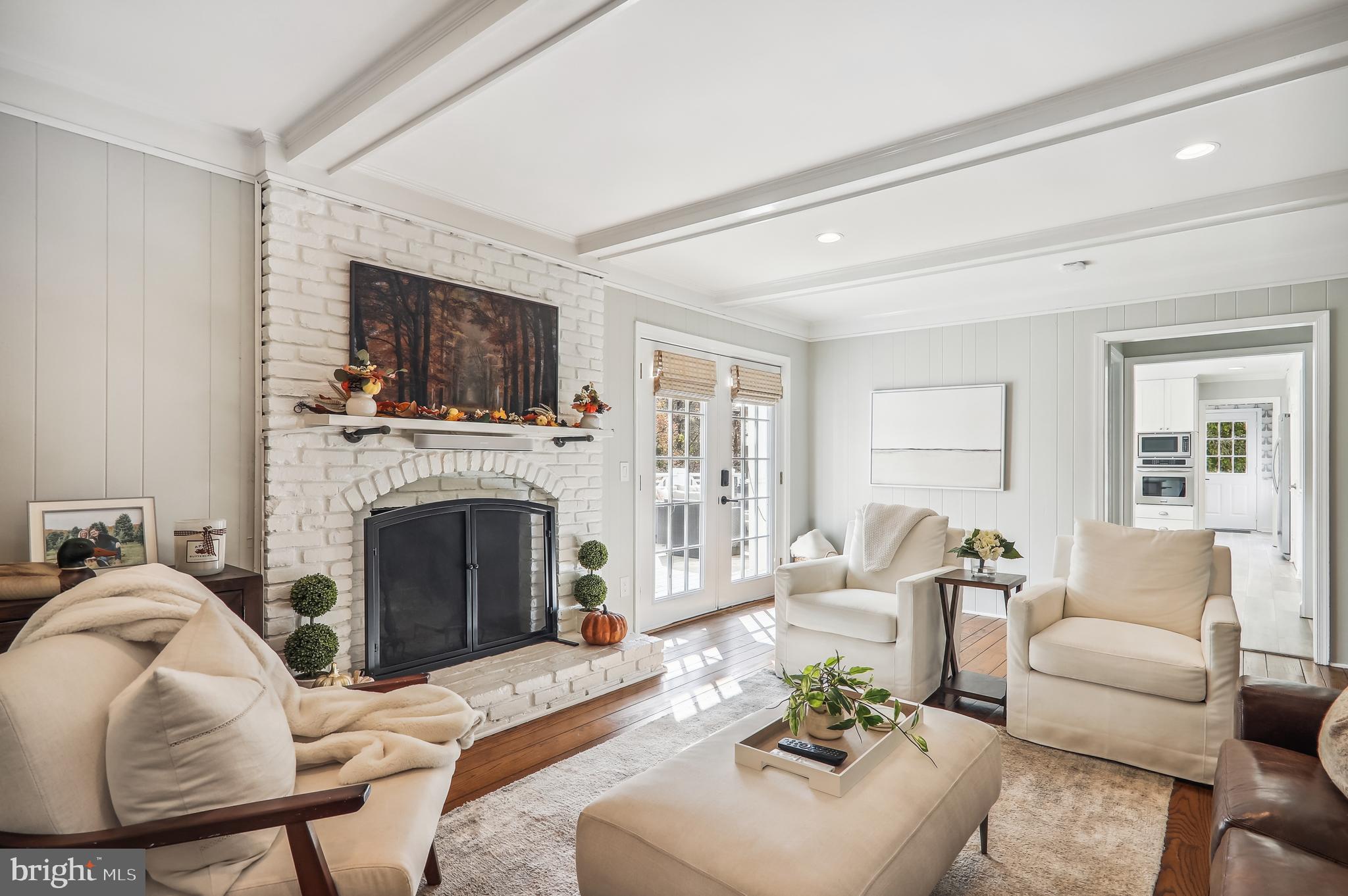 RIVERS EDGE - Residential