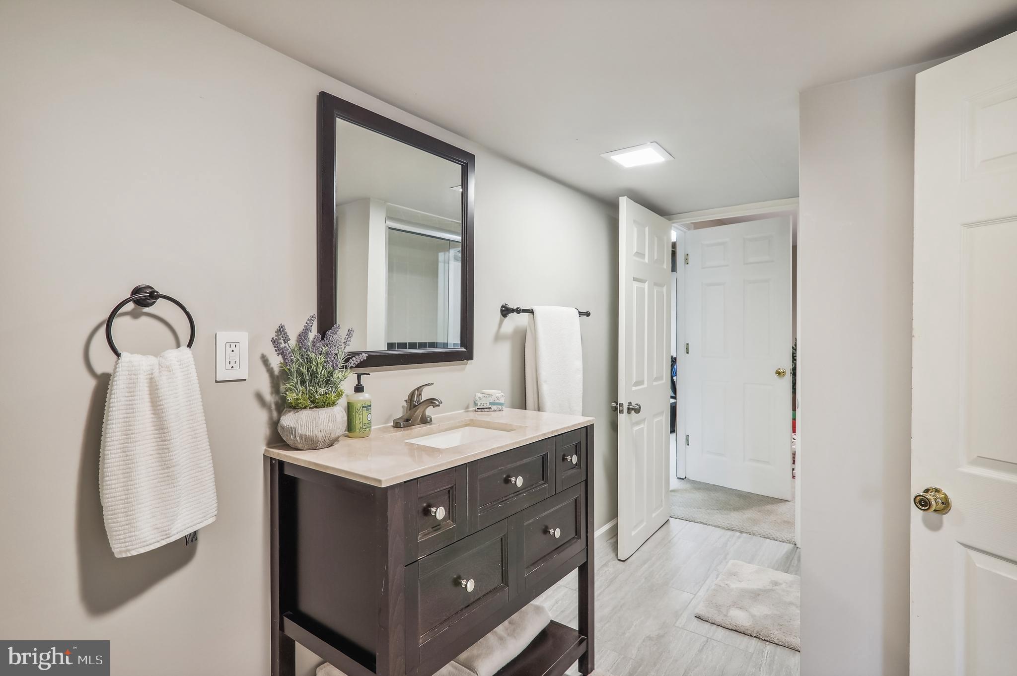 RIVERS EDGE - Residential