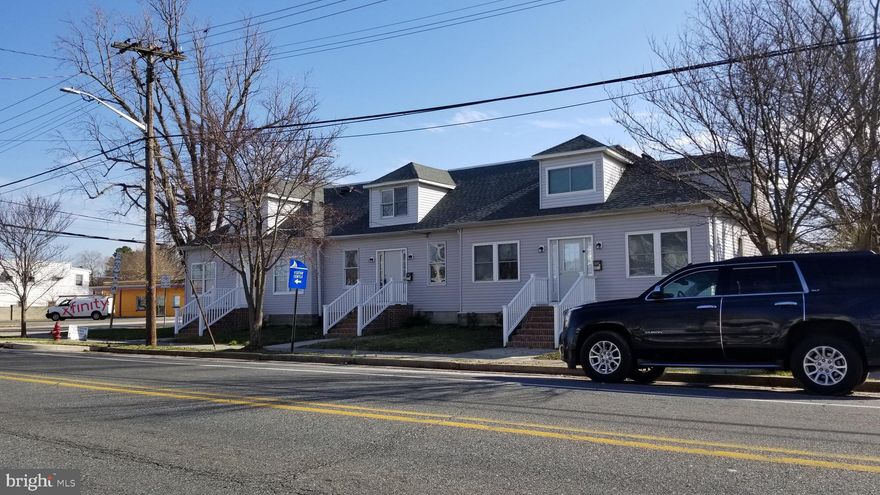 Rent includes water, trash removal and yard maint.
Ask for link to application.

Great location near 50 and waterfront park.  Many restaurants down town and on route 50.