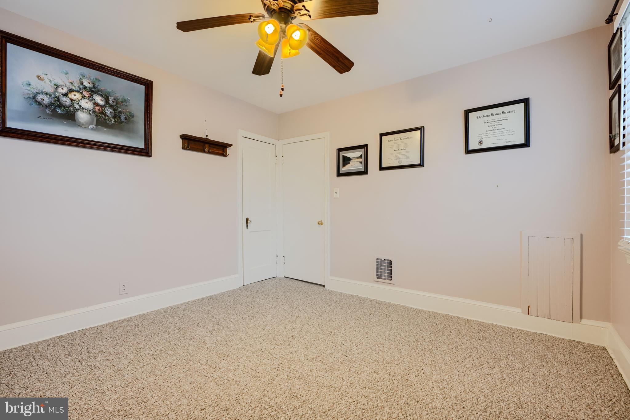 LYNCH POINT - Residential