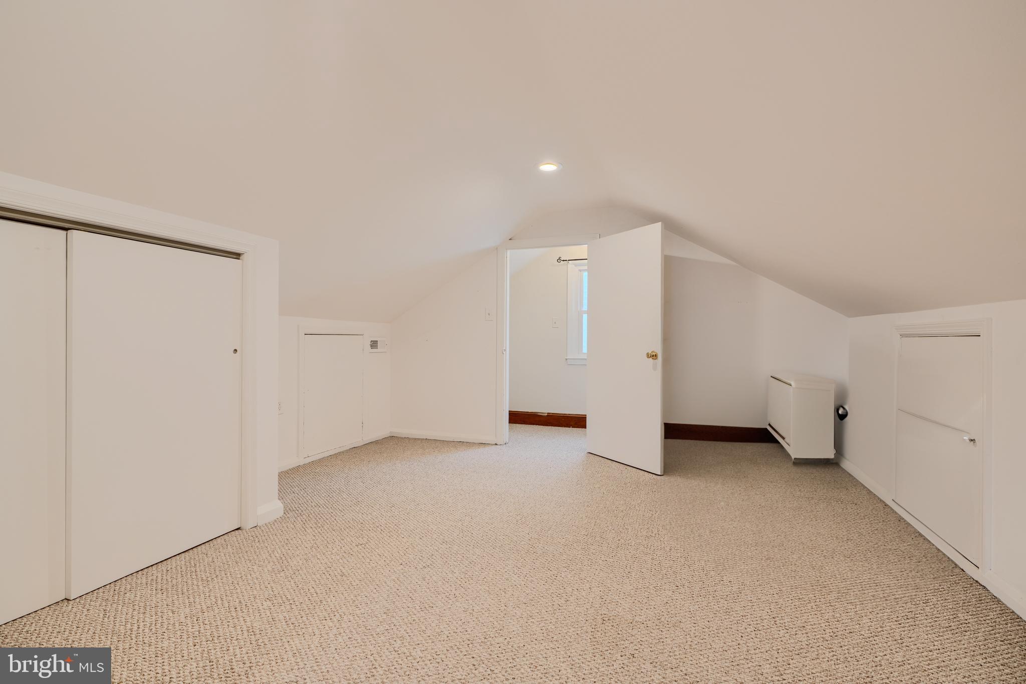 LYNCH POINT - Residential