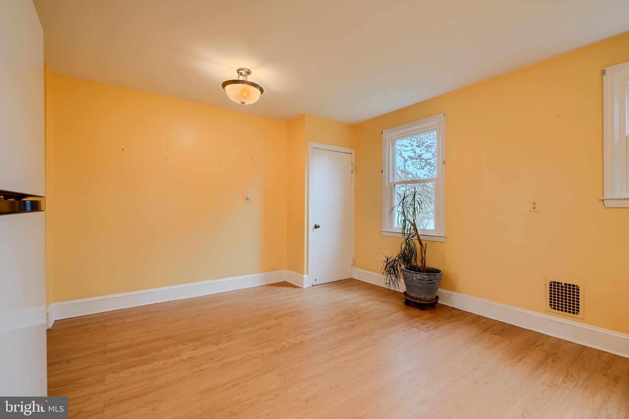 LYNCH POINT - Residential