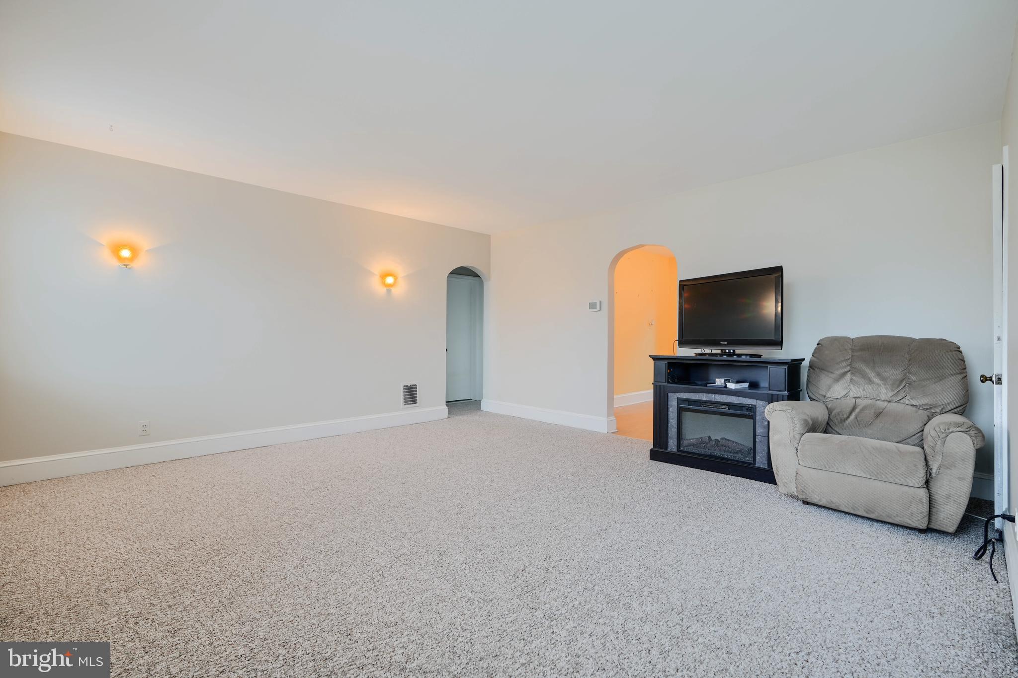 LYNCH POINT - Residential