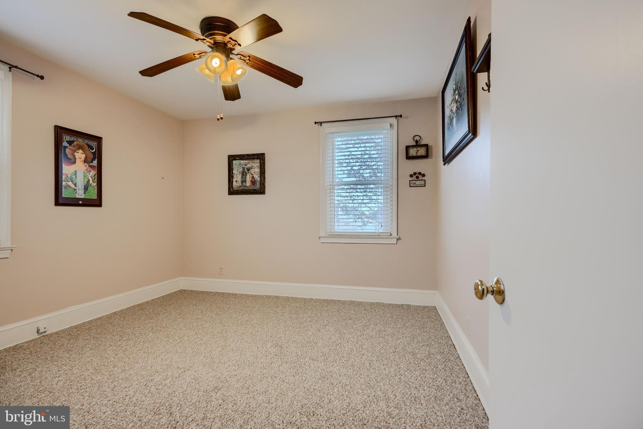 LYNCH POINT - Residential