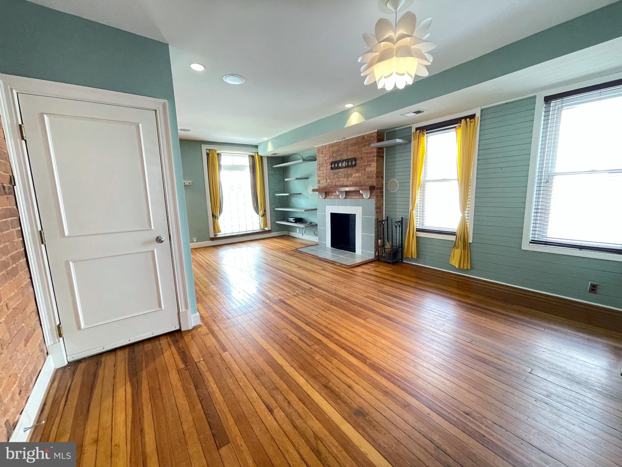 DOWNTOWN FREDERICK - Residential Lease