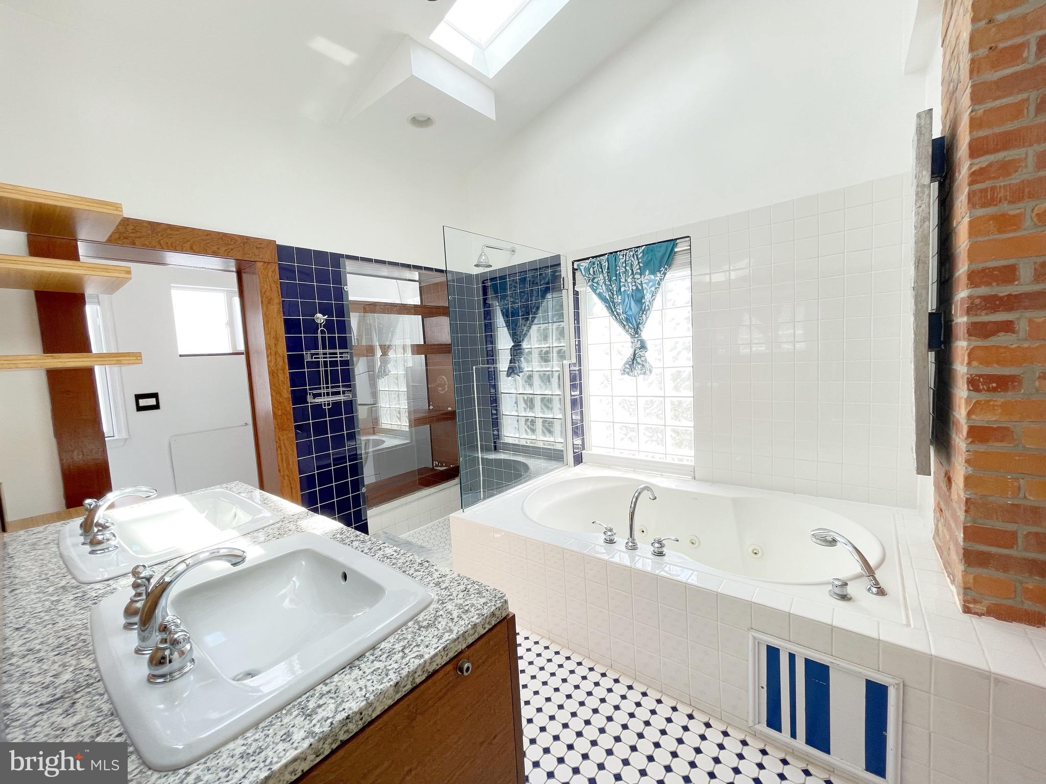 DOWNTOWN FREDERICK - Residential Lease