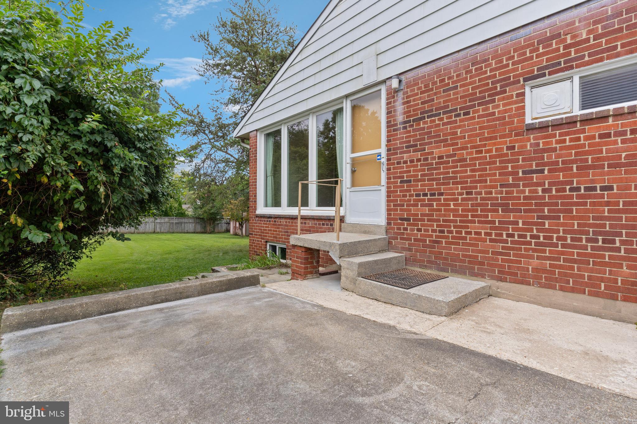 WILDWOOD MANOR - Residential