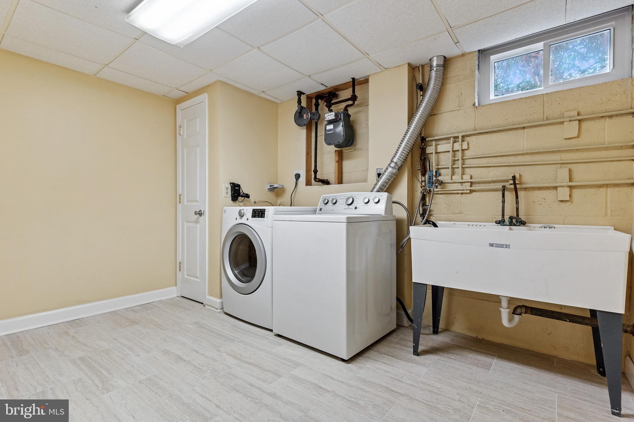 WILDWOOD MANOR - Residential