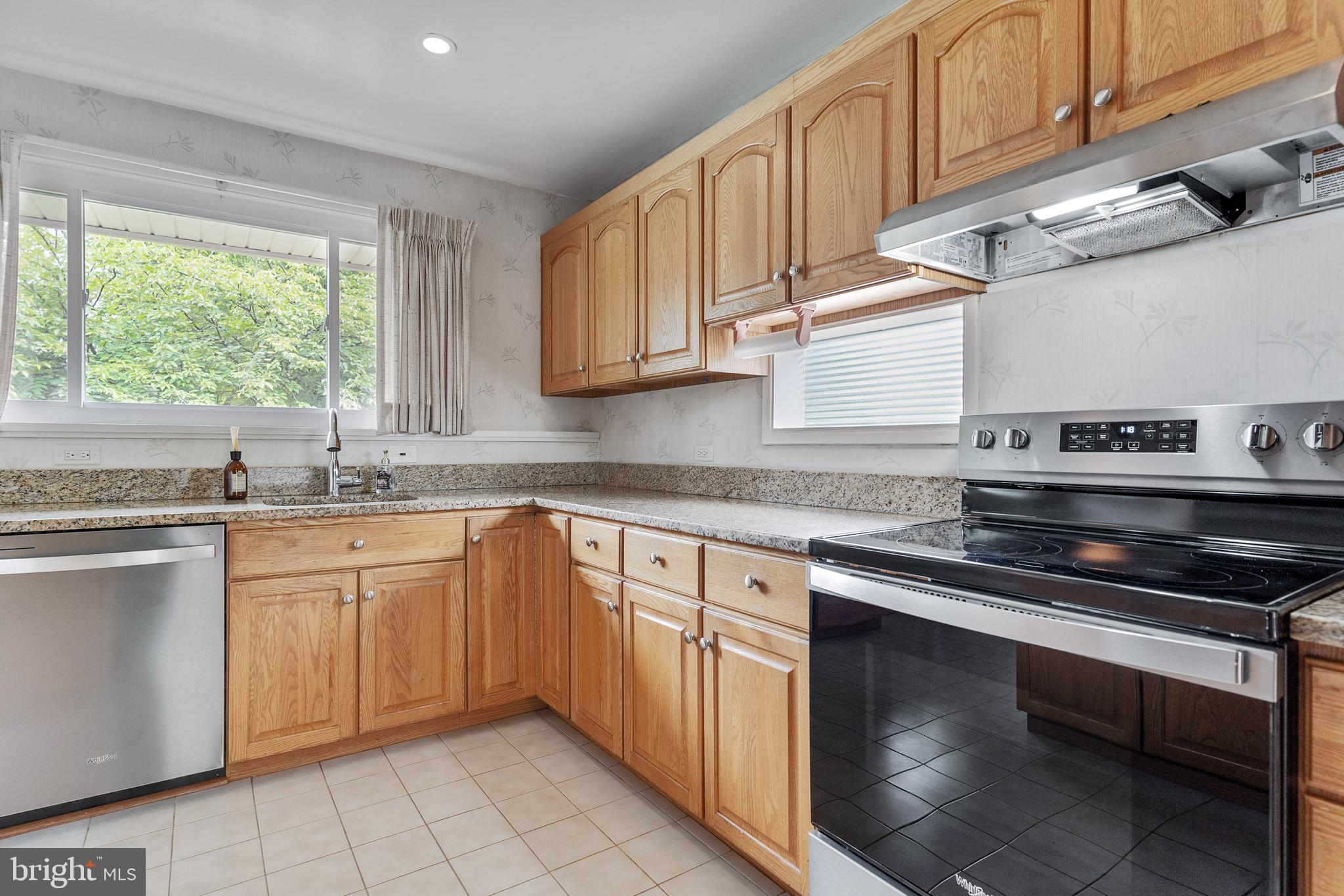 WILDWOOD MANOR - Residential