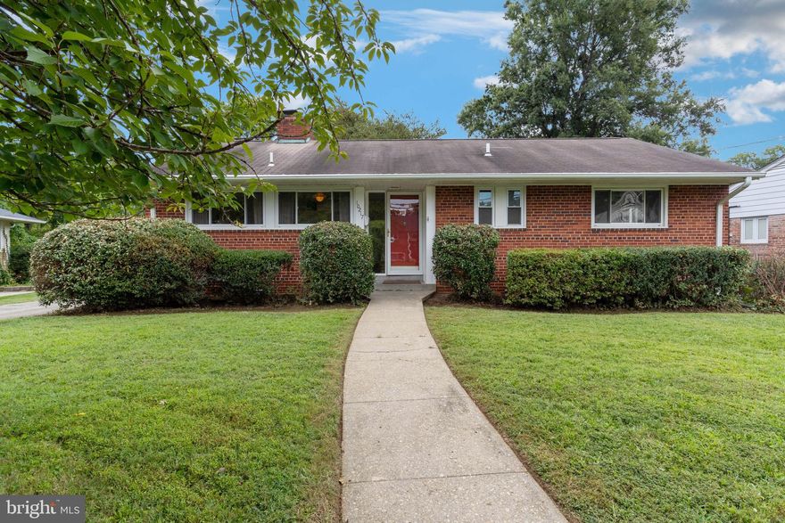 Amazing location! Close to everything Bethesda has to offer. Sun-filled 4BR/3BA  with large, private flat backyard on a quiet street  yet only a couple of blocks to Wildwood Shops, neighborhood pool. Living room /dining area feature recessed lighting and floor to ceiling windows with wide-open views of greenery. Spacious granite kitchen with new stainless appliances. three bedrooms on main level feature hardwood floors and ceiling fans. Wood-burning fireplace in living room as well as downstairs.  Lower walk-out level above grade in the back opens to large patio. Side door to driveway.  Walter Johnson HS.  10 minutes to NIH/Walter Reed on bike trail and 1.4 miles to the Grosvenor-Strathmore metro.  CVS, Starbucks and Balducci's Gourmet food at your fingertips.  Community pool, Bethesda Trolley Trail and Rock Creek Park close by. Extra refrigerator in lower level conveys.  There's a sizeable workshop in the lower level for those who love to do woodworking, crafts and need some private space.