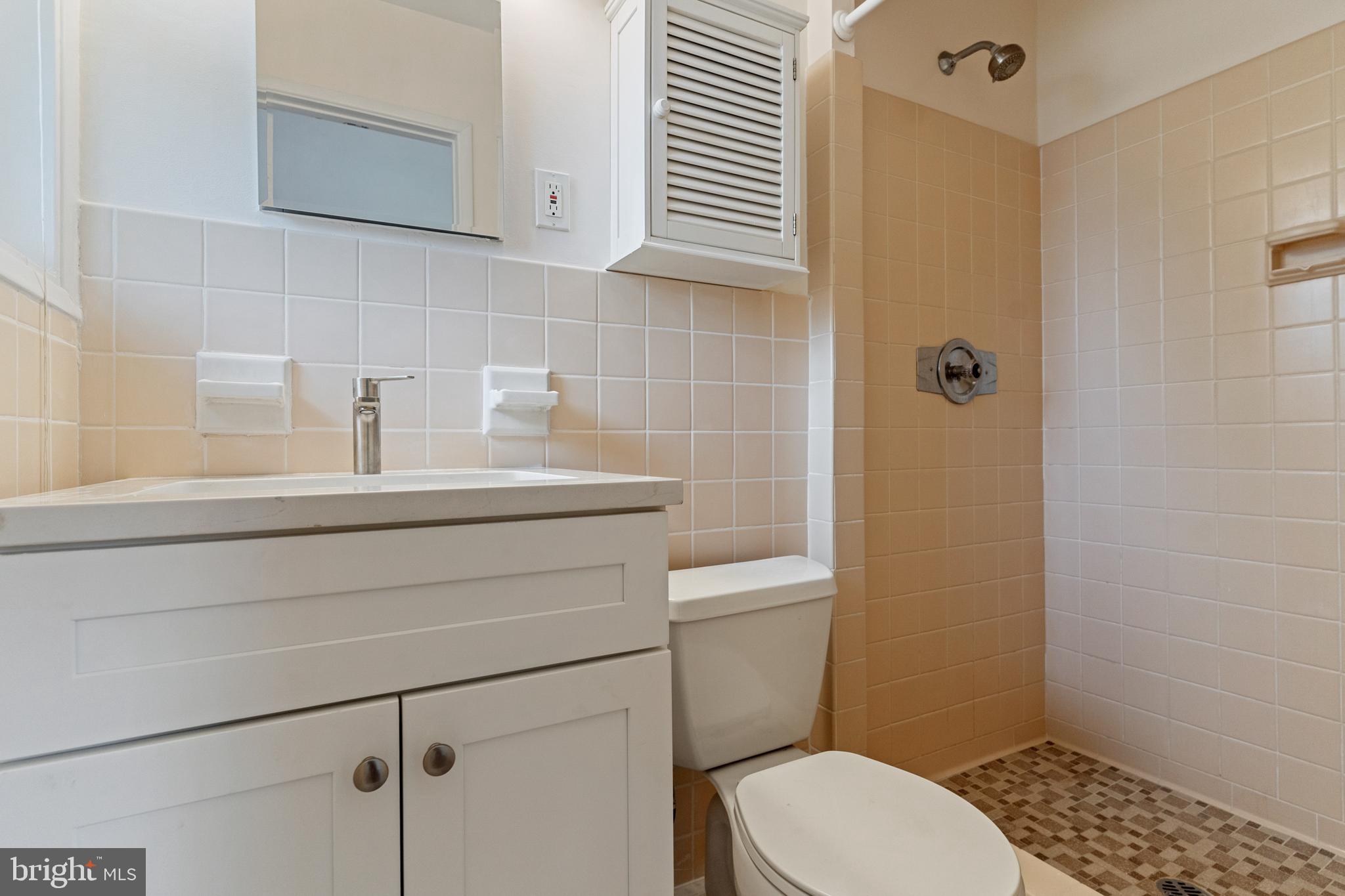 WILDWOOD MANOR - Residential