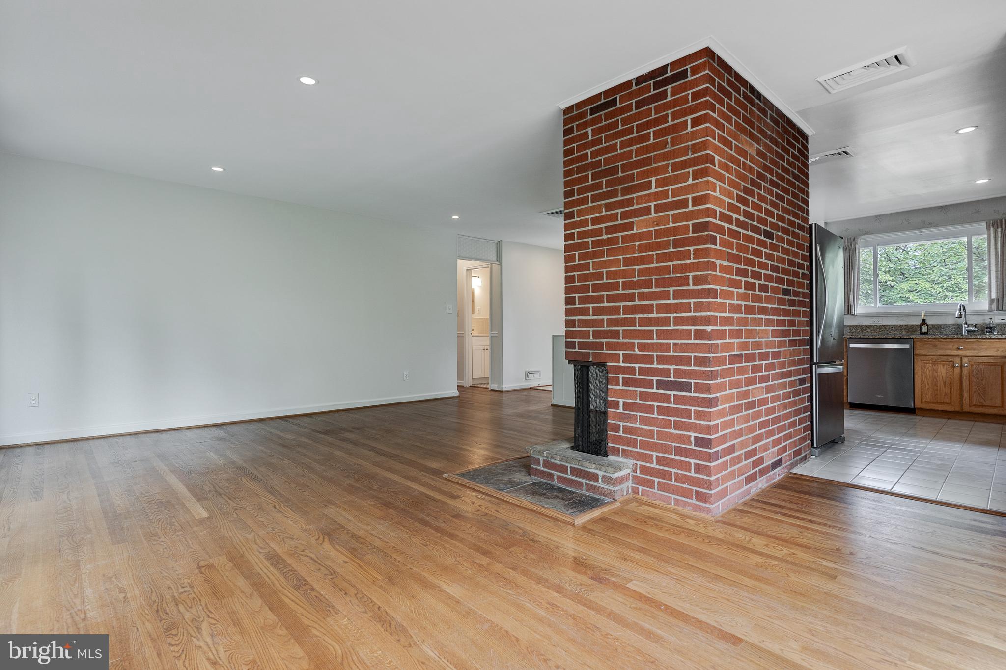 WILDWOOD MANOR - Residential