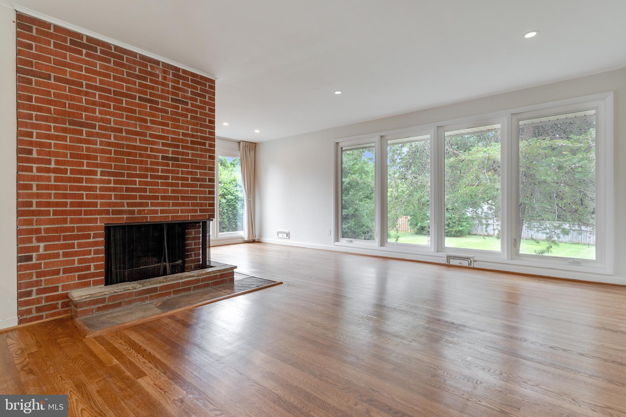 WILDWOOD MANOR - Residential