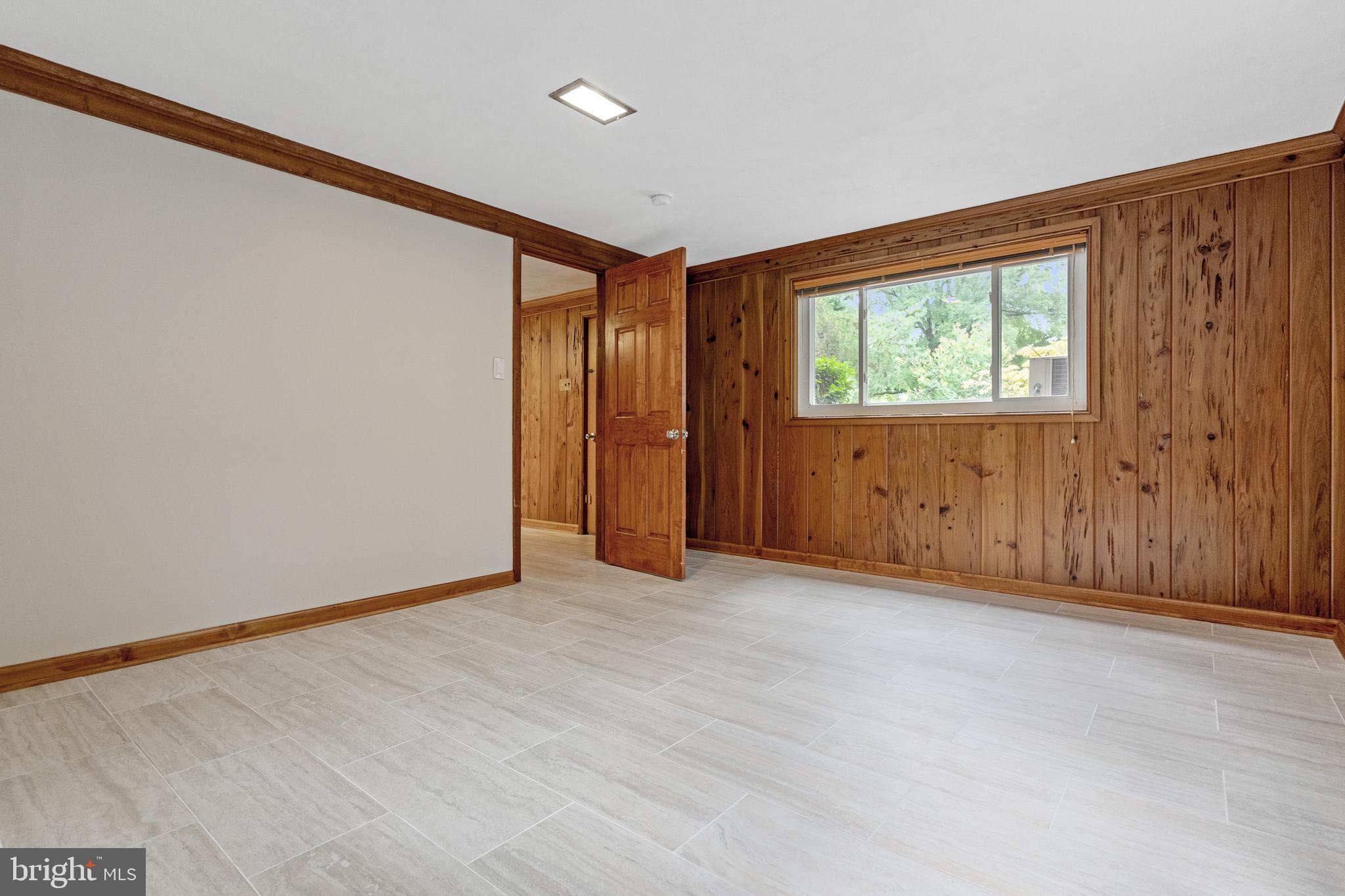 WILDWOOD MANOR - Residential