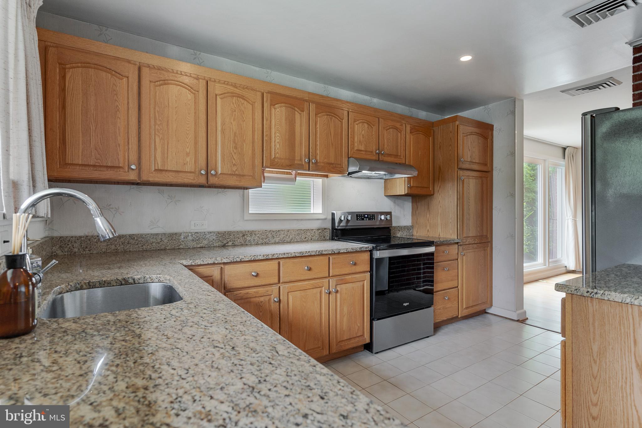 WILDWOOD MANOR - Residential