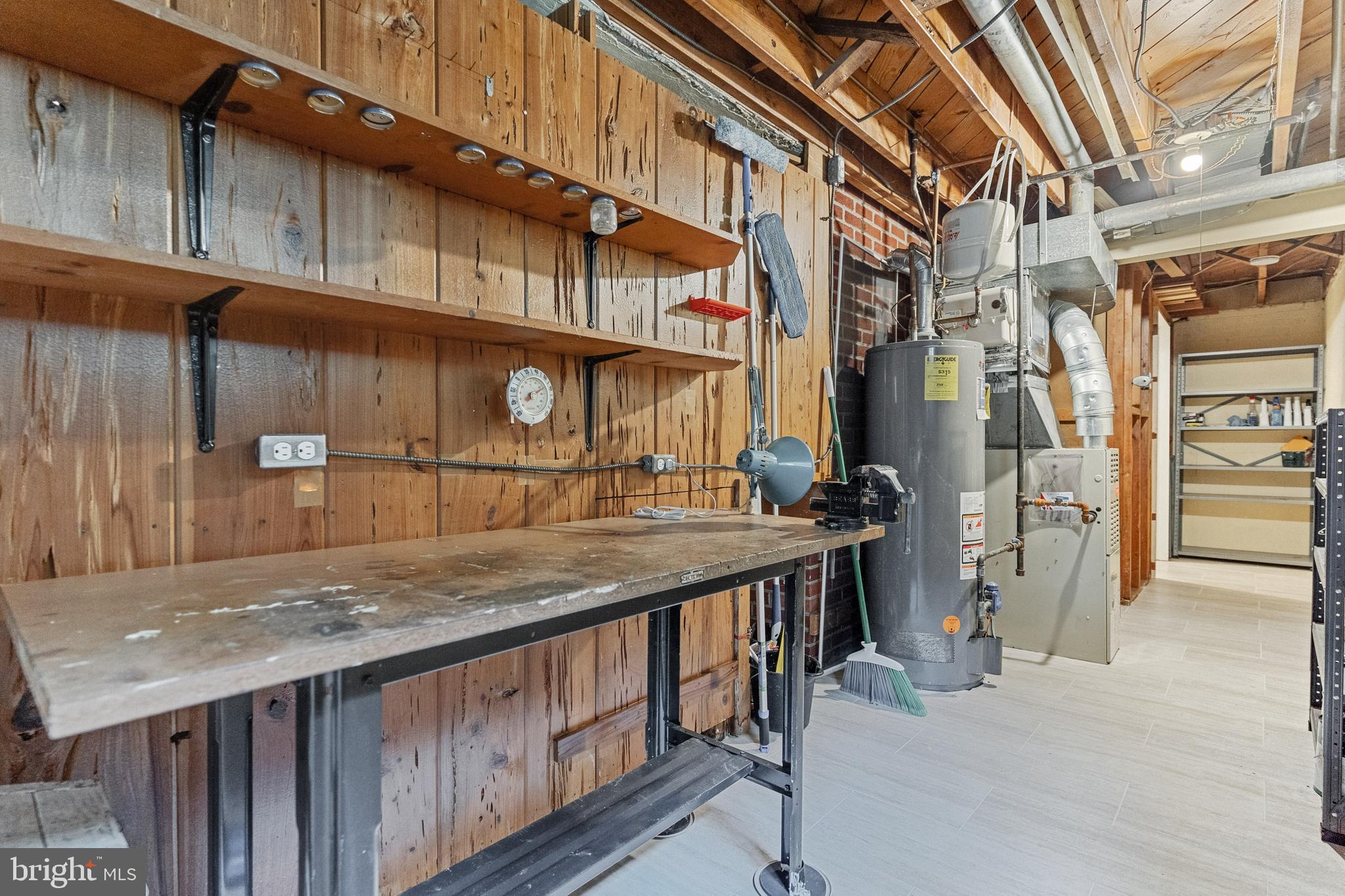 WILDWOOD MANOR - Residential