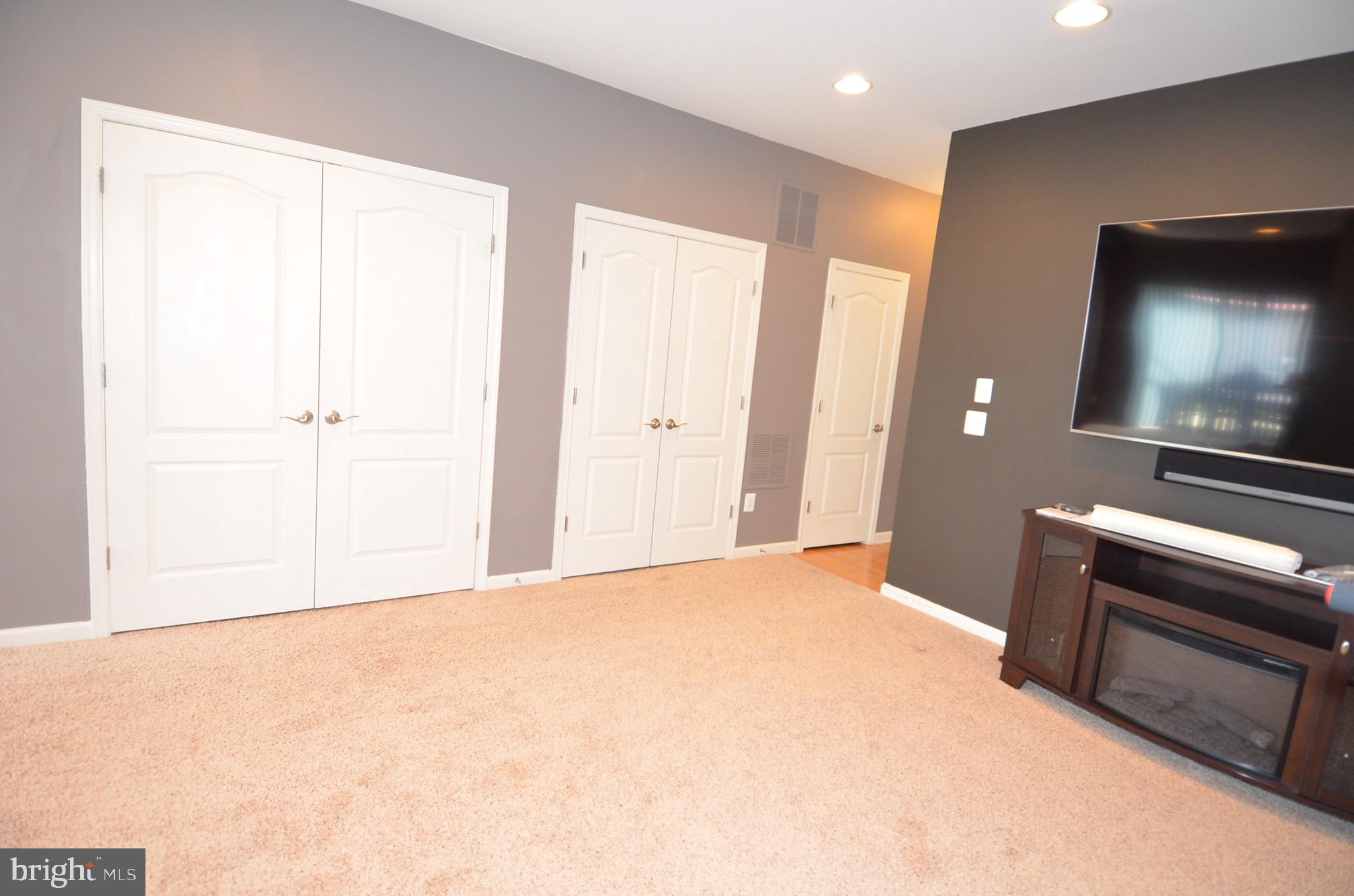 COLONIAL FORGE - Residential Lease