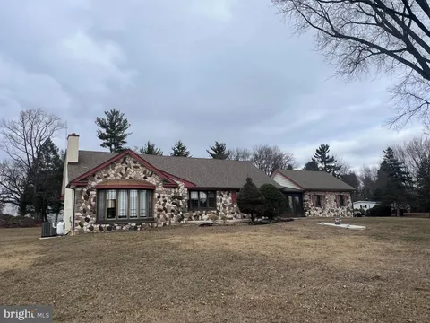 2732 Old Cedar Grove Road, Broomall, PA 19008 - #: PADE2085450