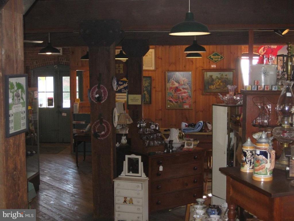 STRASBURG - Commercial Sale