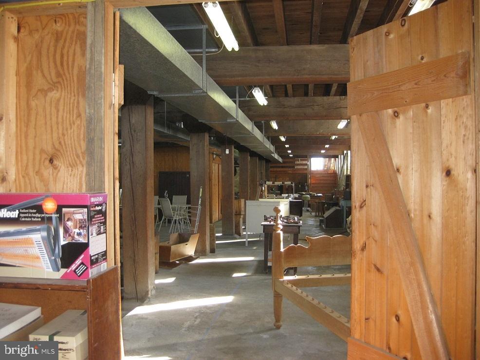 STRASBURG - Commercial Sale