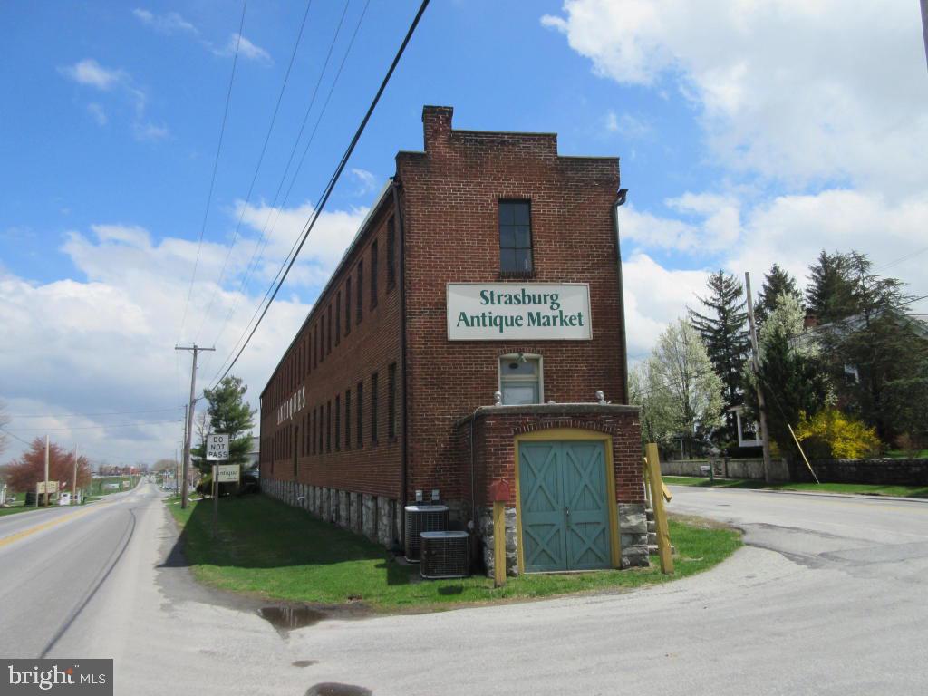 STRASBURG - Commercial Sale