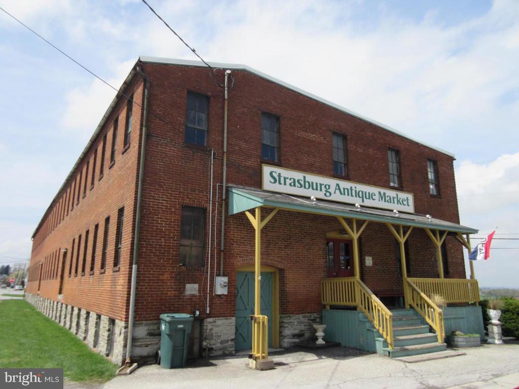 STRASBURG - Commercial Sale