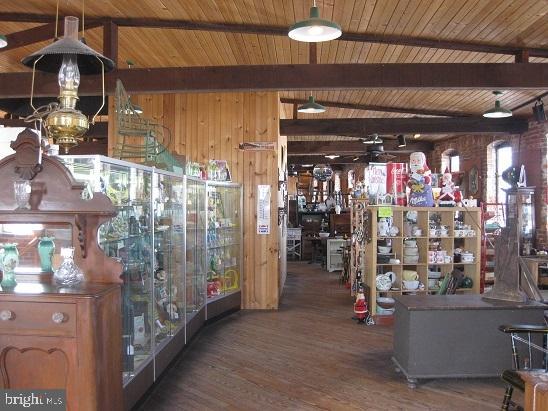 STRASBURG - Commercial Sale