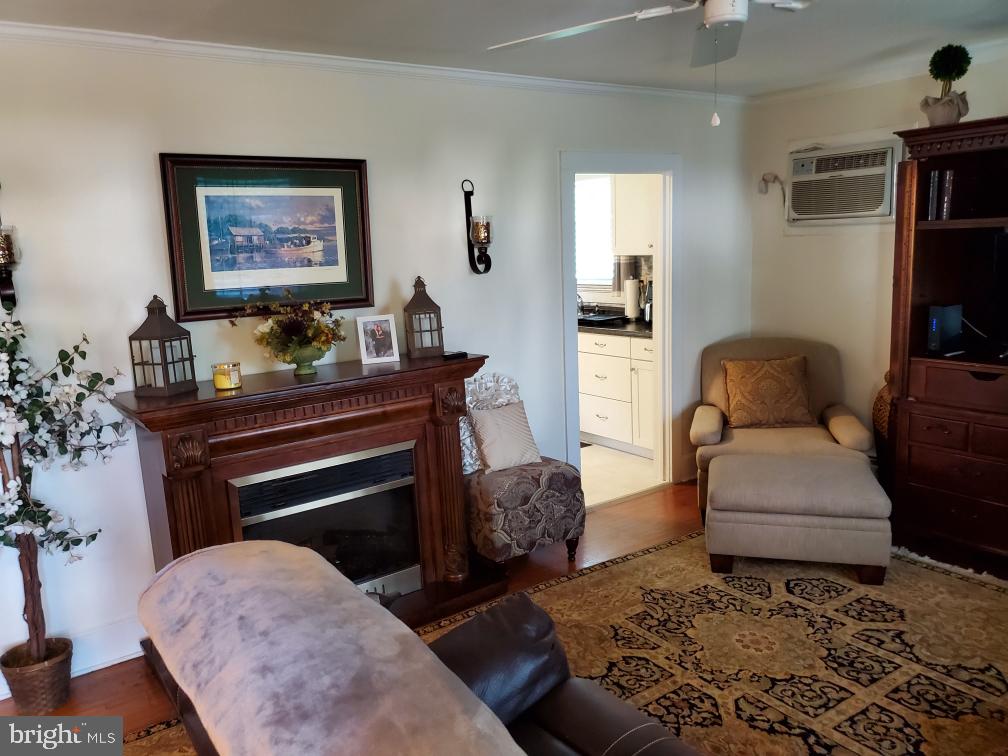 EASTON - Residential